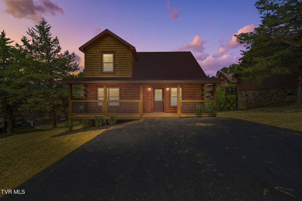 Photo of 1516 Rainbow Ridge Way, Sevierville, TN 37862 (MLS # 9989169)