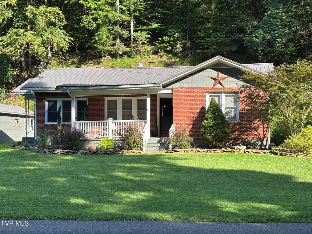 Photo of 251 Jackson Street, Clintwood, VA 24228 (MLS # 9985772)