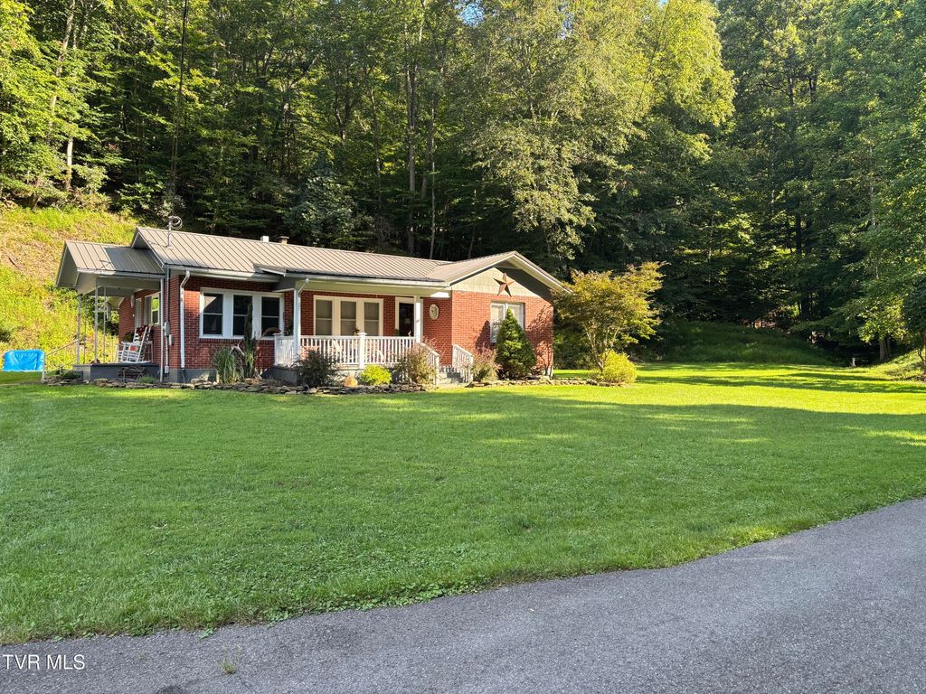 Photo of 251 Jackson Street, Clintwood, VA 24228 (MLS # 9985772)