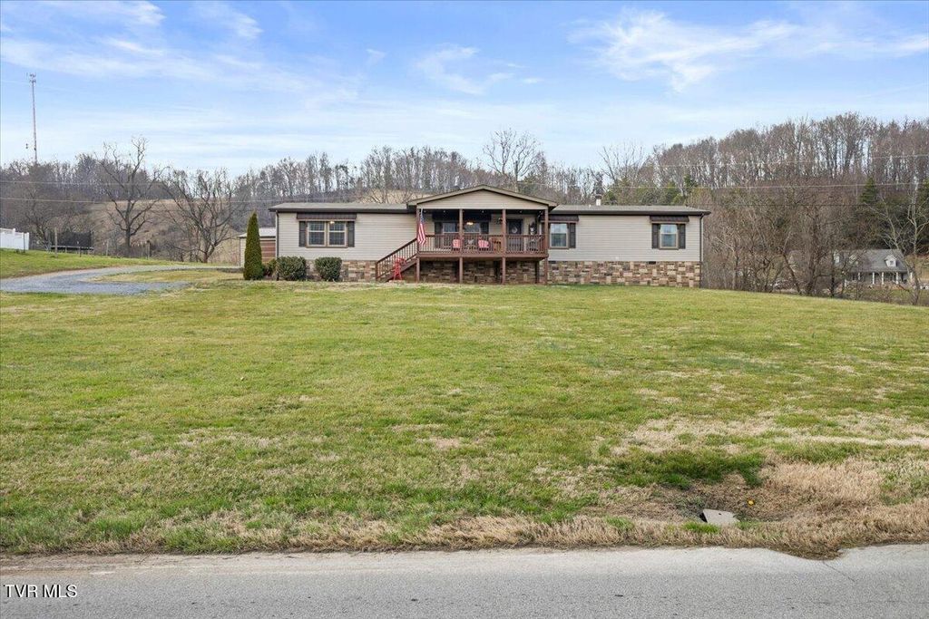 Photo of 933 Hunting Hill Road, Piney Flats, TN 37686 (MLS # 9991806)