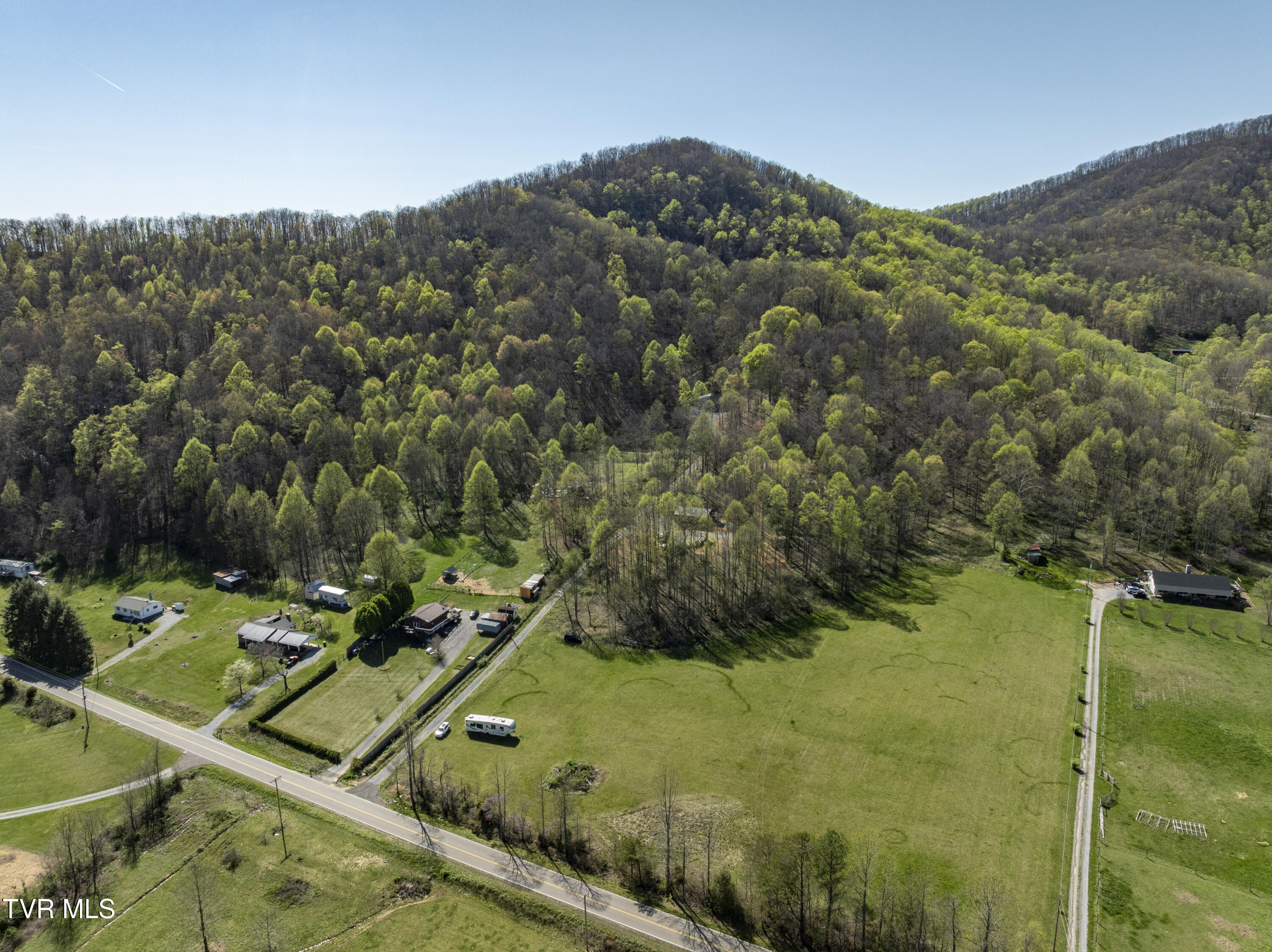 724 Dry Creek Road, Jonesborough, Tennessee image 4