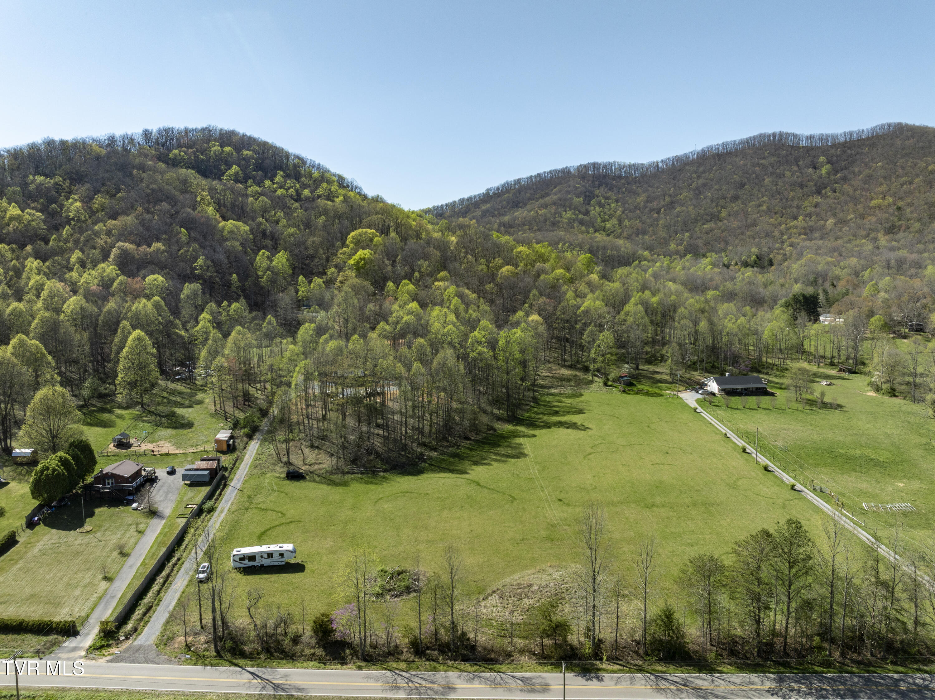724 Dry Creek Road, Jonesborough, Tennessee image 3