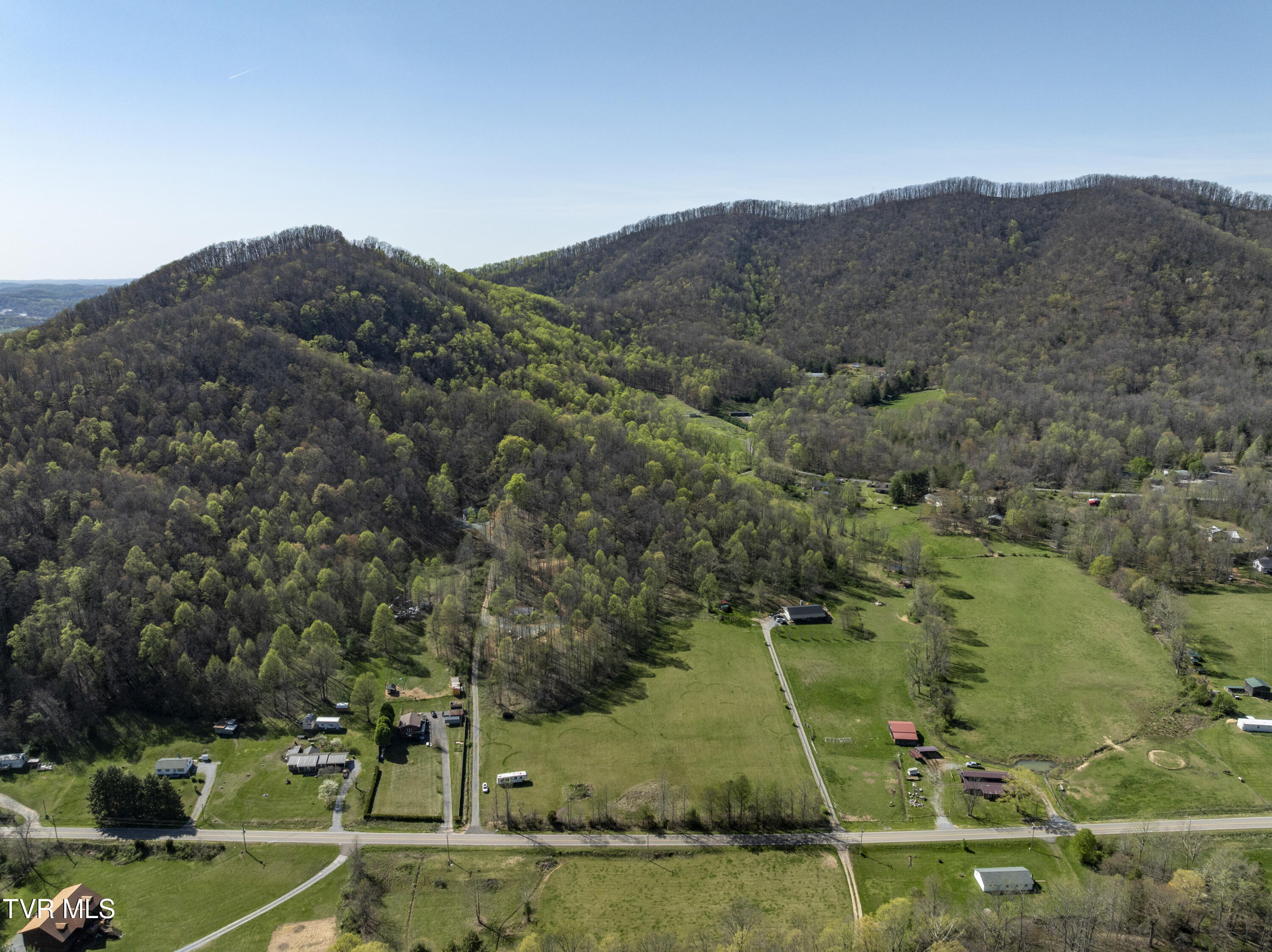 724 Dry Creek Road, Jonesborough, Tennessee image 2