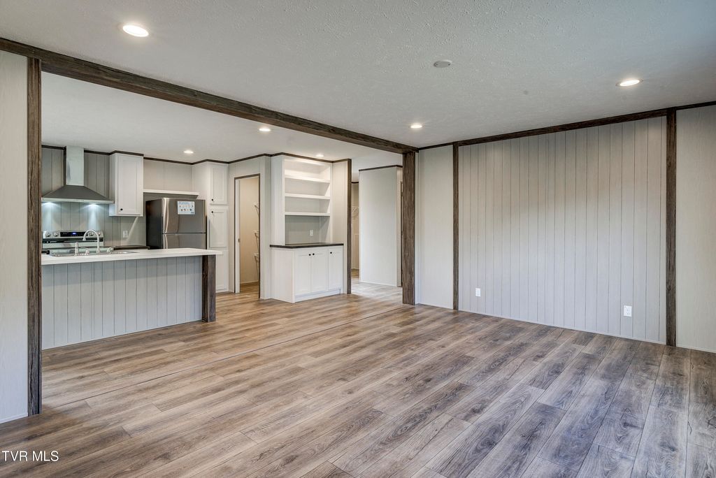 Photo of 1941 Orleans Road, Kingsport, TN 37665 (MLS # 9986437)