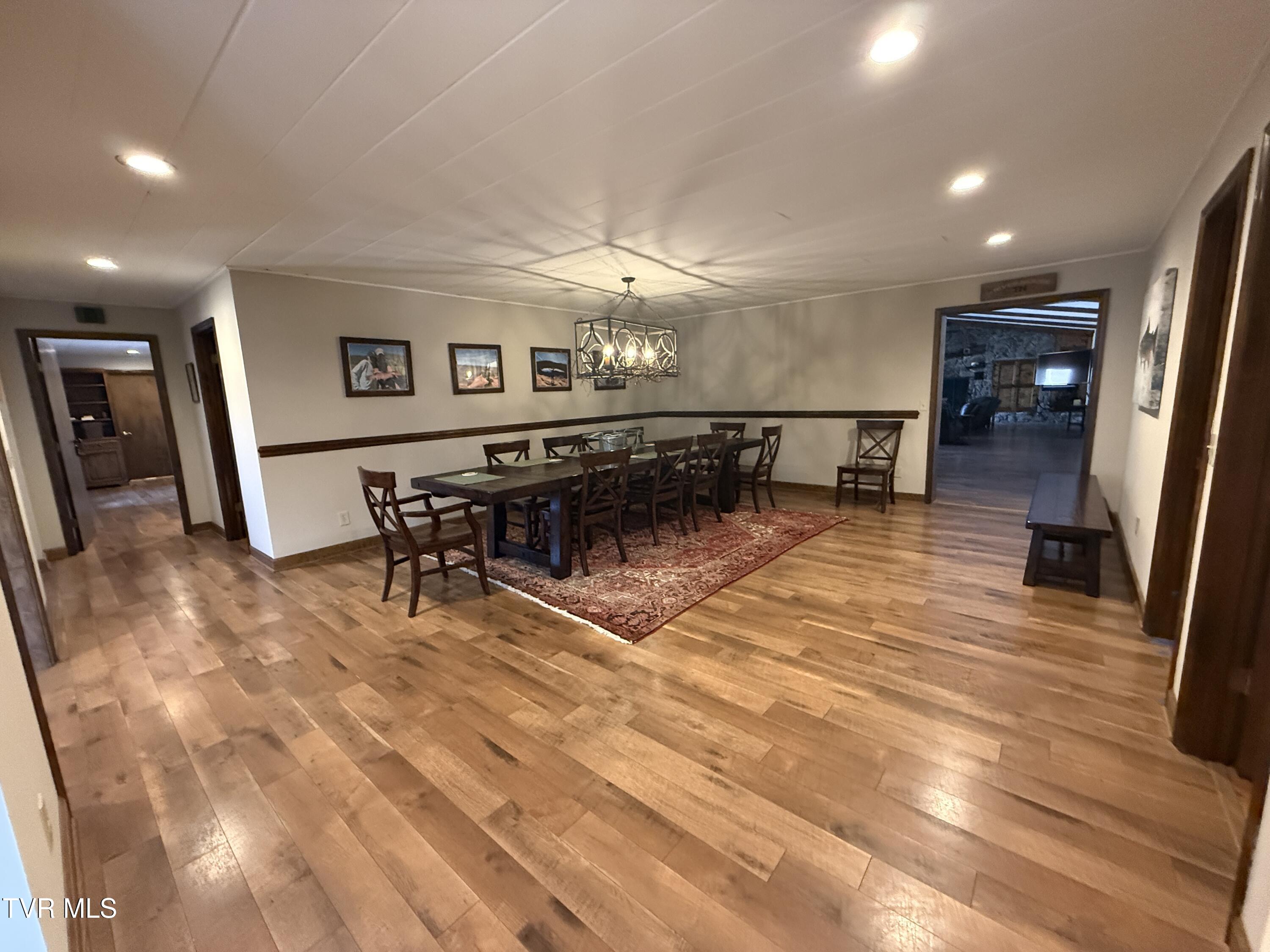 Elizabethton, Tennessee, 37643, United States, 5 Bedrooms Bedrooms, ,6 BathroomsBathrooms,Residential,Active,2019182