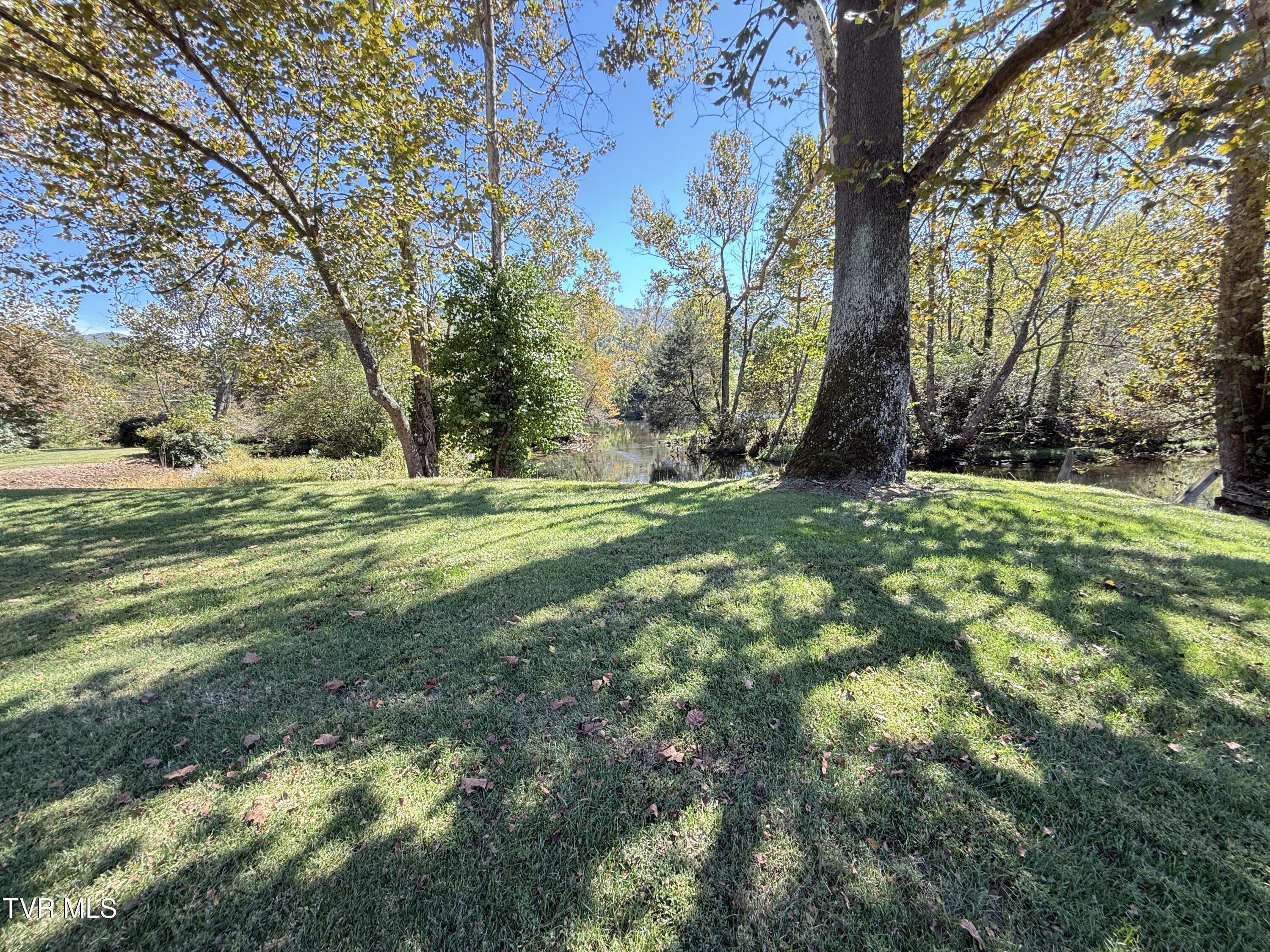 Elizabethton, Tennessee, 37643, United States, 5 Bedrooms Bedrooms, ,6 BathroomsBathrooms,Residential,Active,2019182