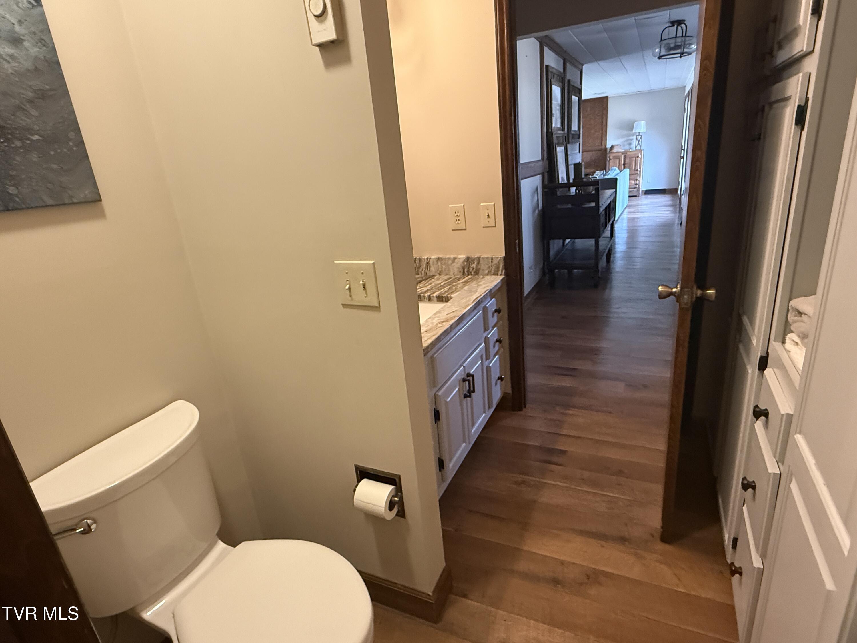 Elizabethton, Tennessee, 37643, United States, 5 Bedrooms Bedrooms, ,6 BathroomsBathrooms,Residential,Active,2019182
