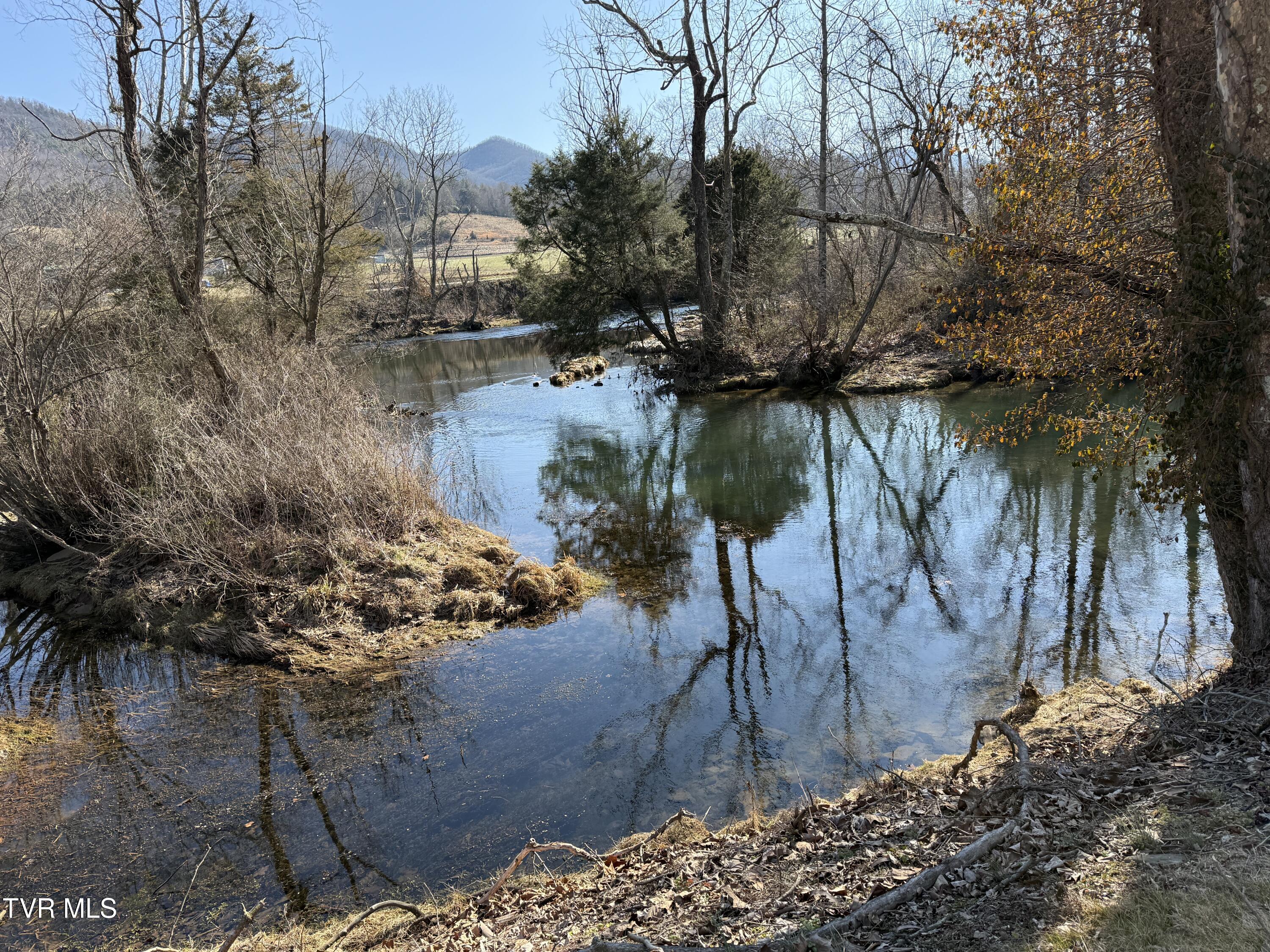 Elizabethton, Tennessee, 37643, United States, 5 Bedrooms Bedrooms, ,6 BathroomsBathrooms,Residential,Active,2019182