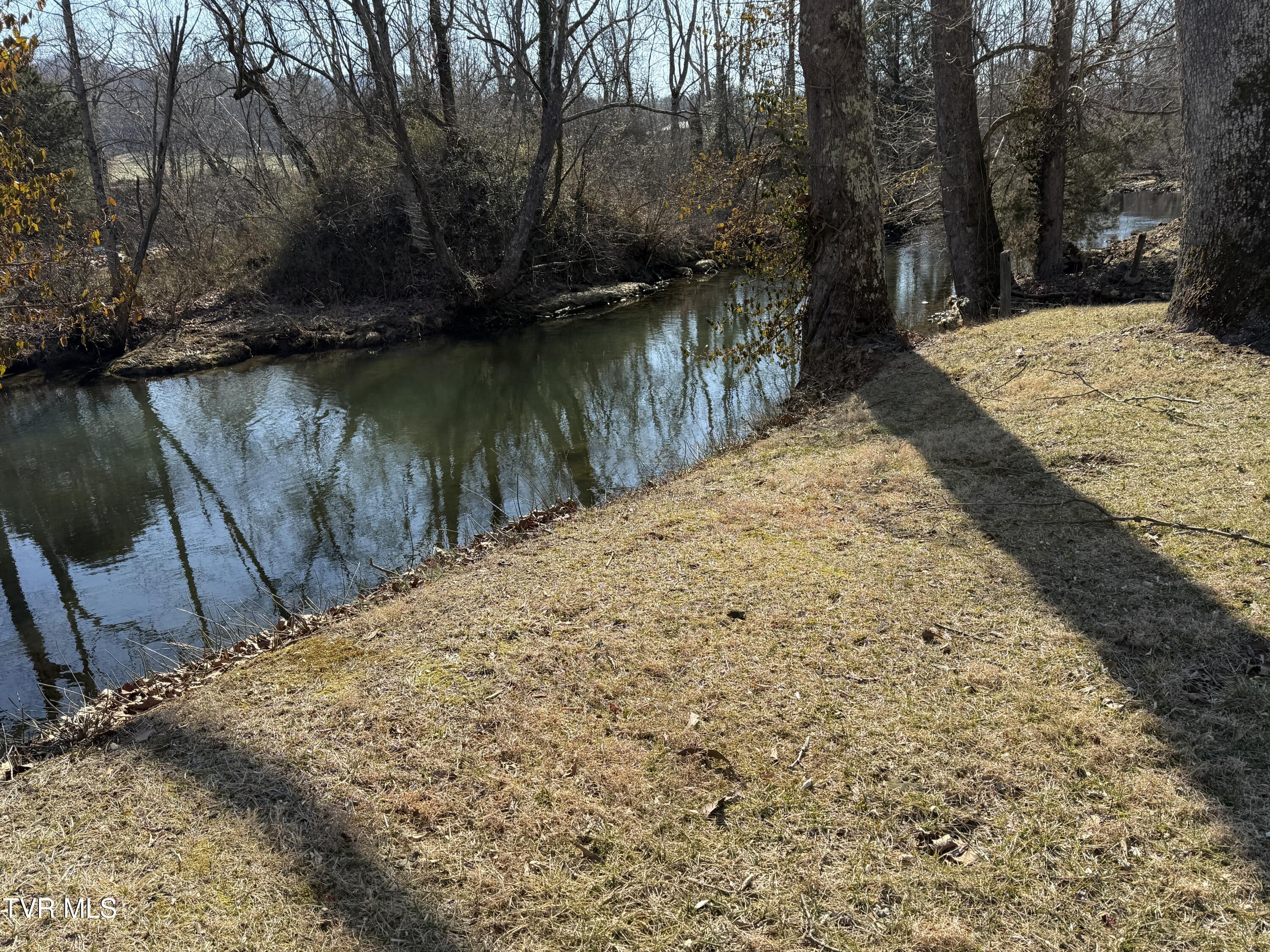 Elizabethton, Tennessee, 37643, United States, 5 Bedrooms Bedrooms, ,6 BathroomsBathrooms,Residential,Active,2019182