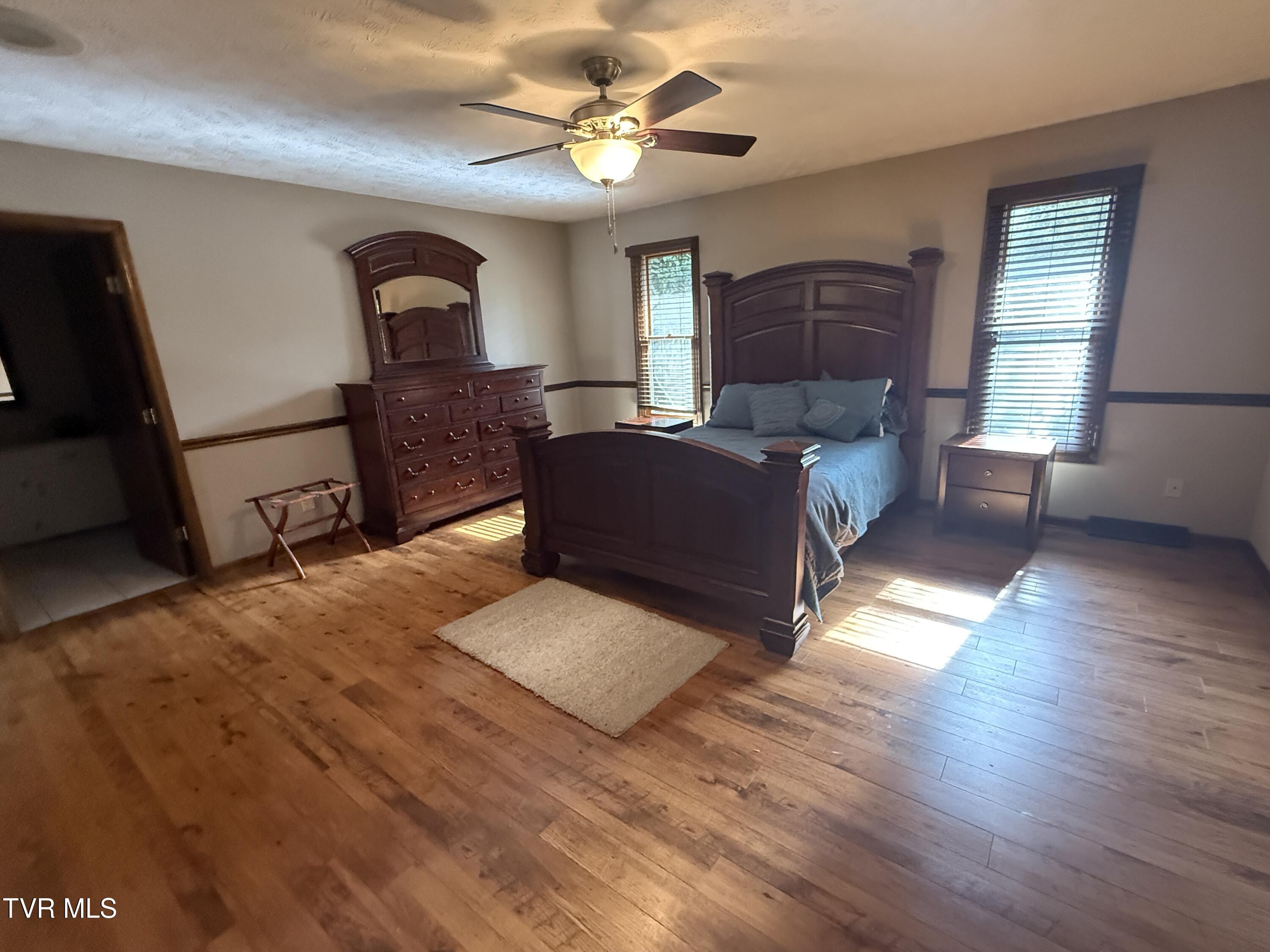 Elizabethton, Tennessee, 37643, United States, 5 Bedrooms Bedrooms, ,6 BathroomsBathrooms,Residential,Active,2019182