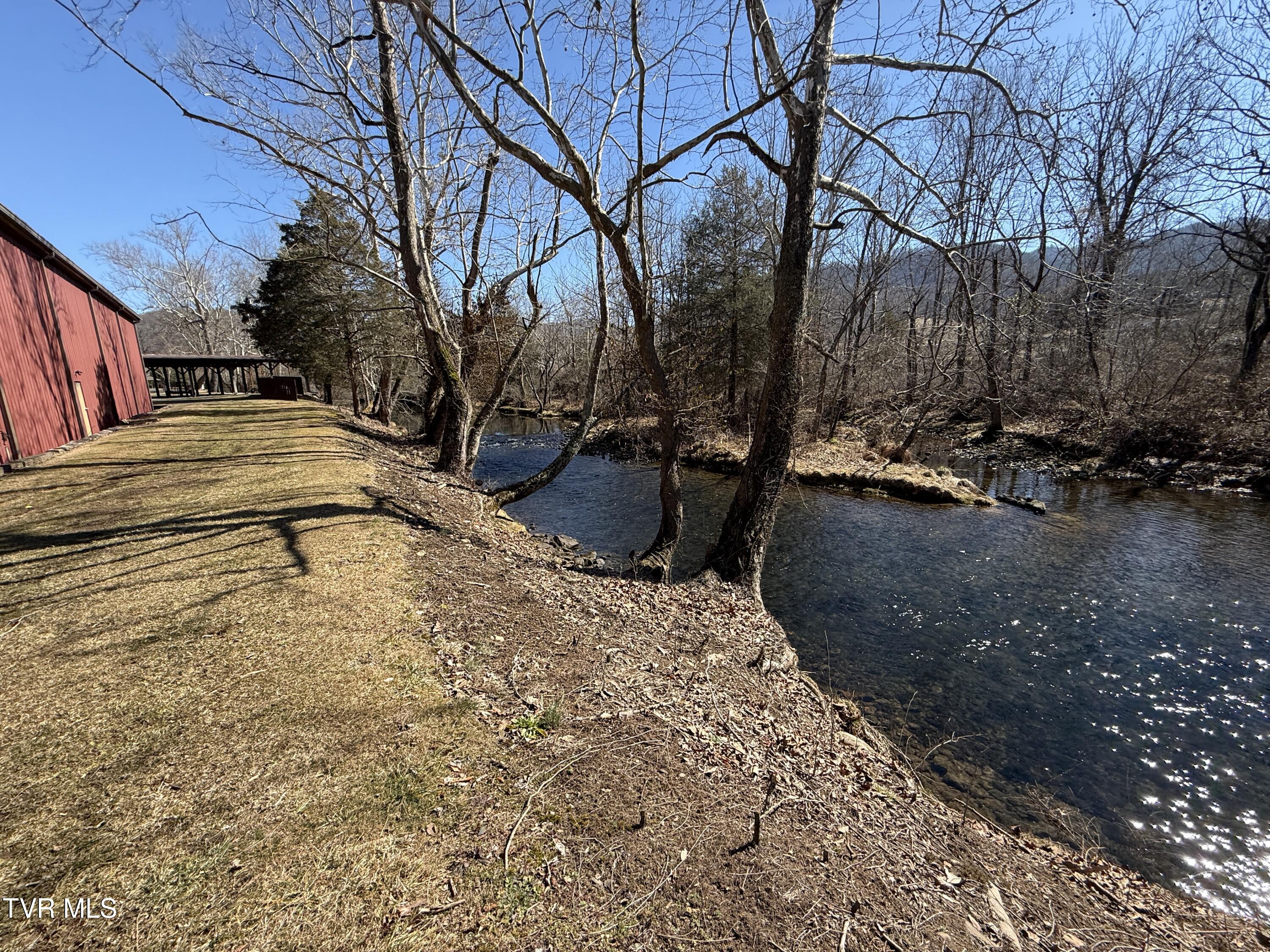 Elizabethton, Tennessee, 37643, United States, 5 Bedrooms Bedrooms, ,6 BathroomsBathrooms,Residential,Active,2019182