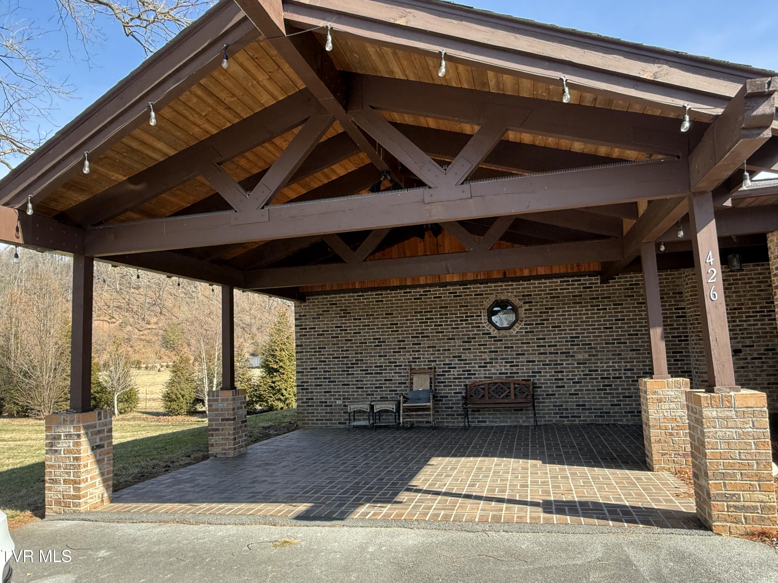 Elizabethton, Tennessee, 37643, United States, 5 Bedrooms Bedrooms, ,6 BathroomsBathrooms,Residential,Active,2019182