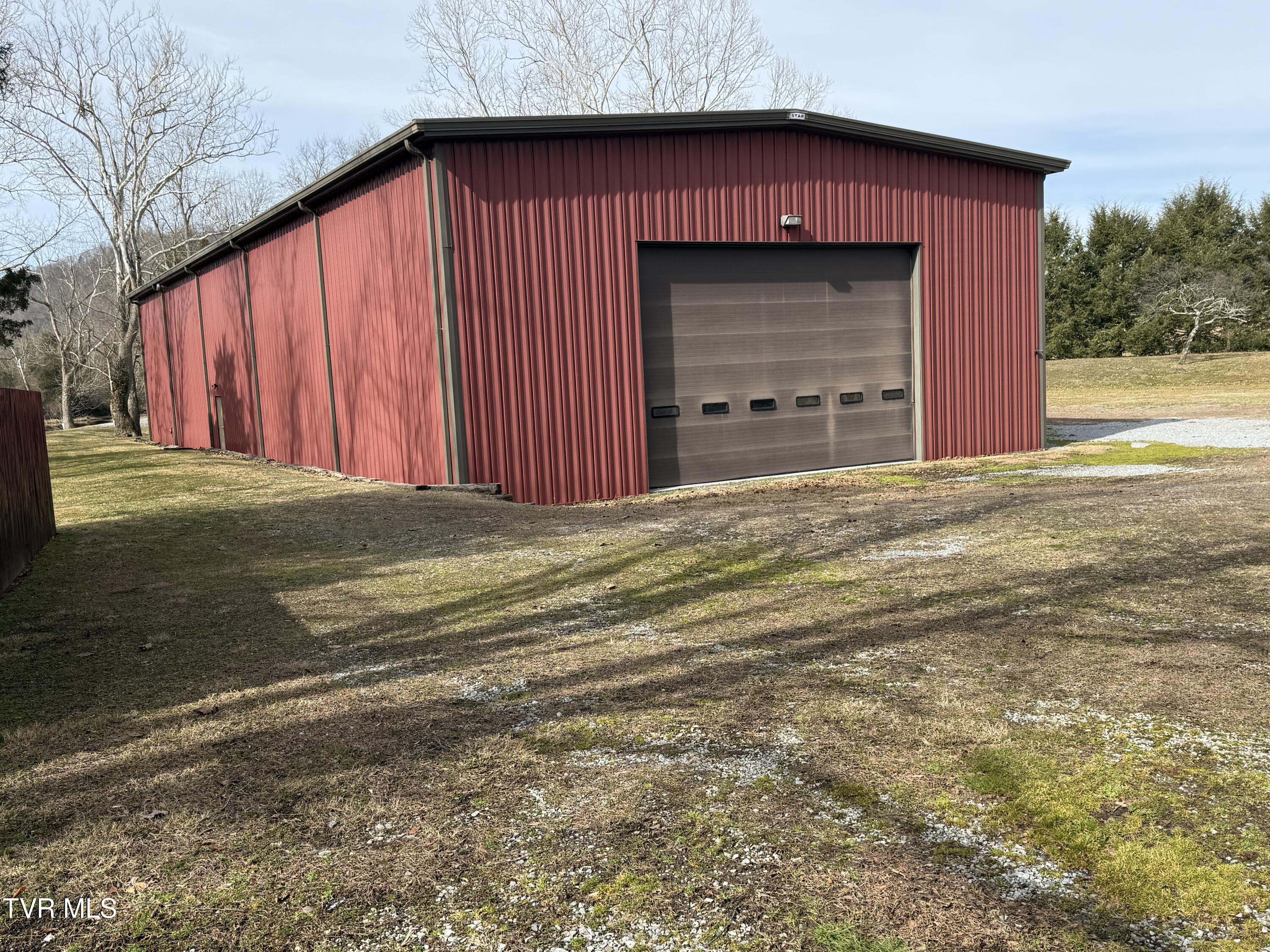 Elizabethton, Tennessee, 37643, United States, 5 Bedrooms Bedrooms, ,6 BathroomsBathrooms,Residential,Active,2019182