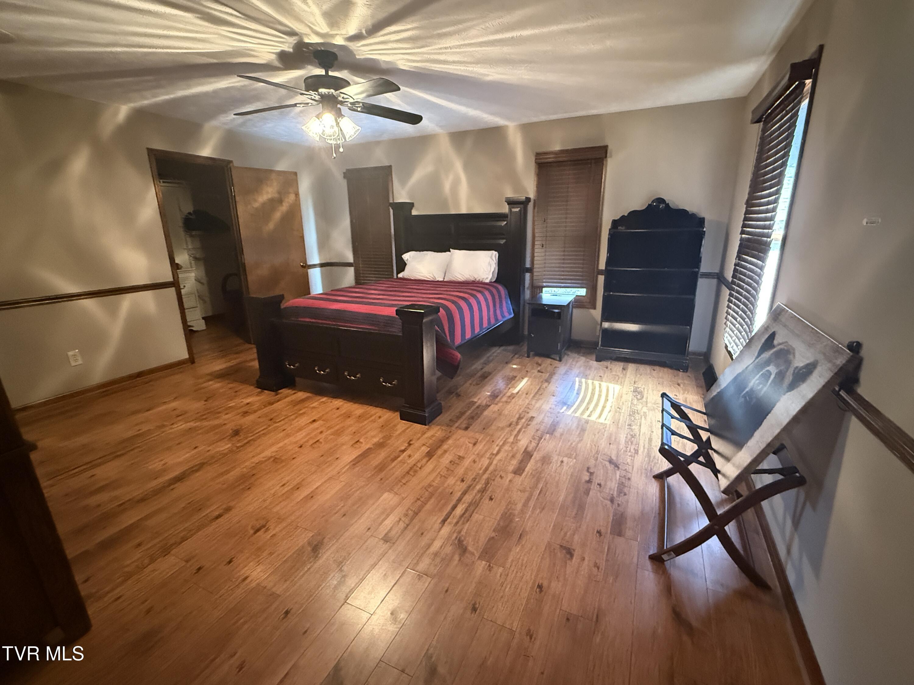 Elizabethton, Tennessee, 37643, United States, 5 Bedrooms Bedrooms, ,6 BathroomsBathrooms,Residential,Active,2019182