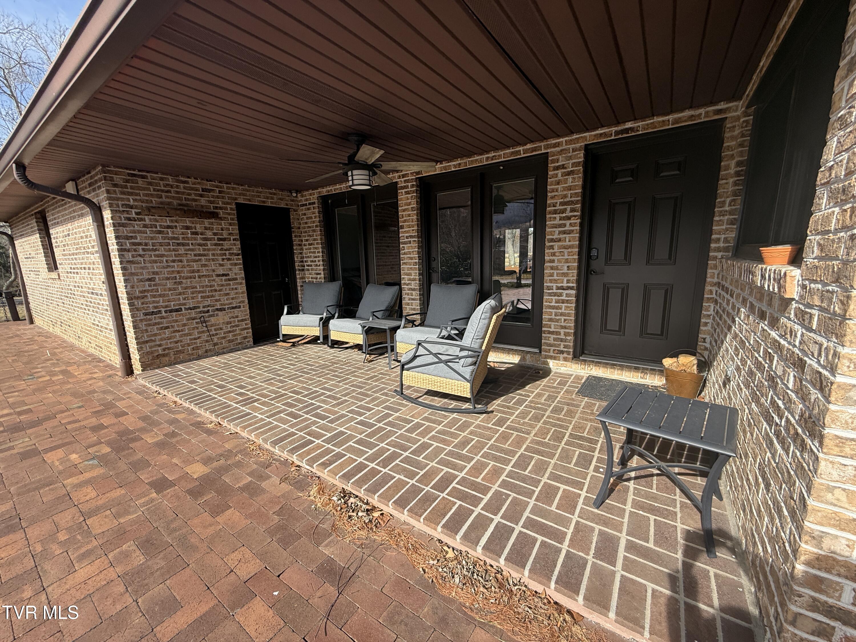 Elizabethton, Tennessee, 37643, United States, 5 Bedrooms Bedrooms, ,6 BathroomsBathrooms,Residential,Active,2019182