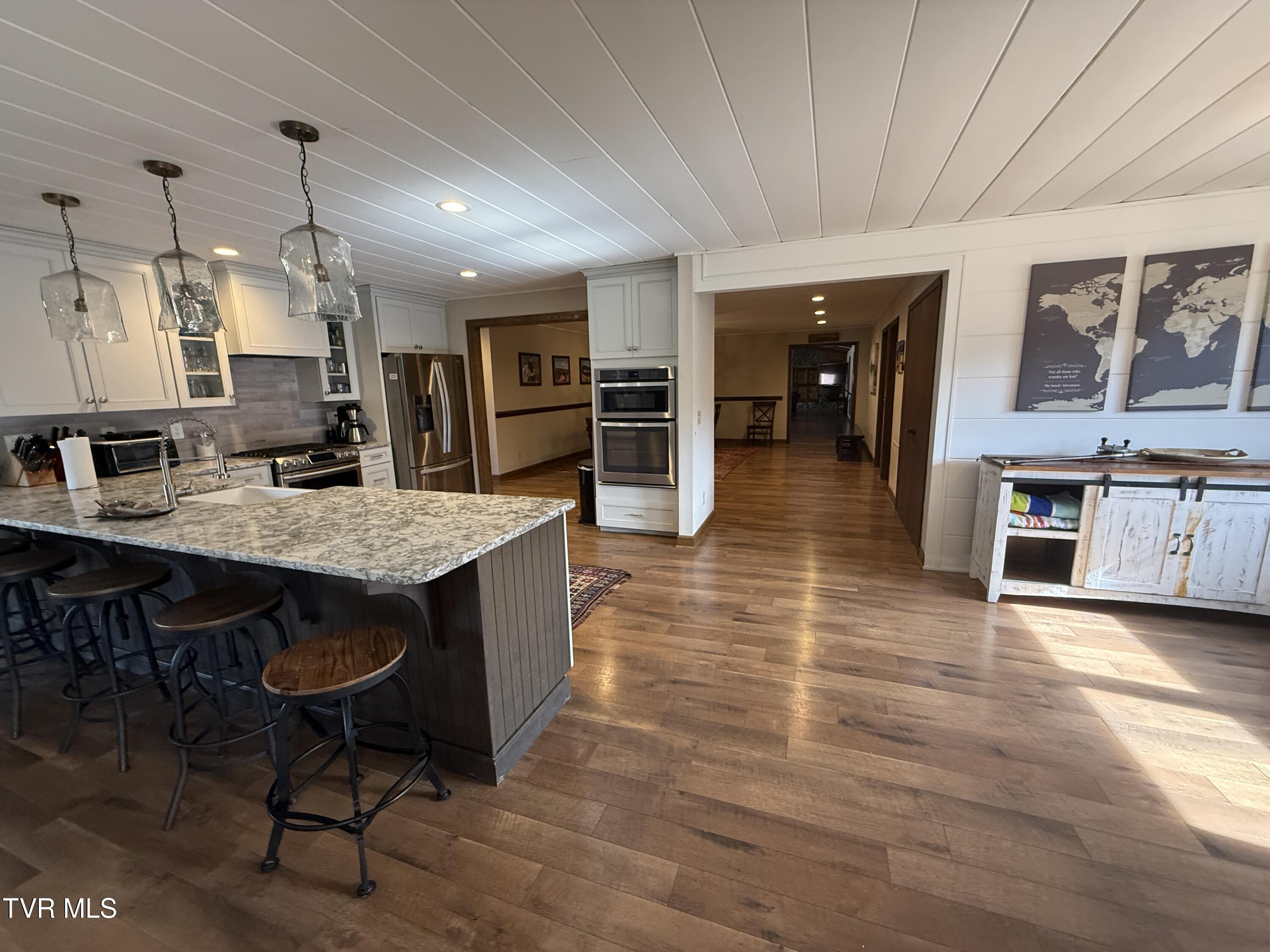Elizabethton, Tennessee, 37643, United States, 5 Bedrooms Bedrooms, ,6 BathroomsBathrooms,Residential,Active,2019182