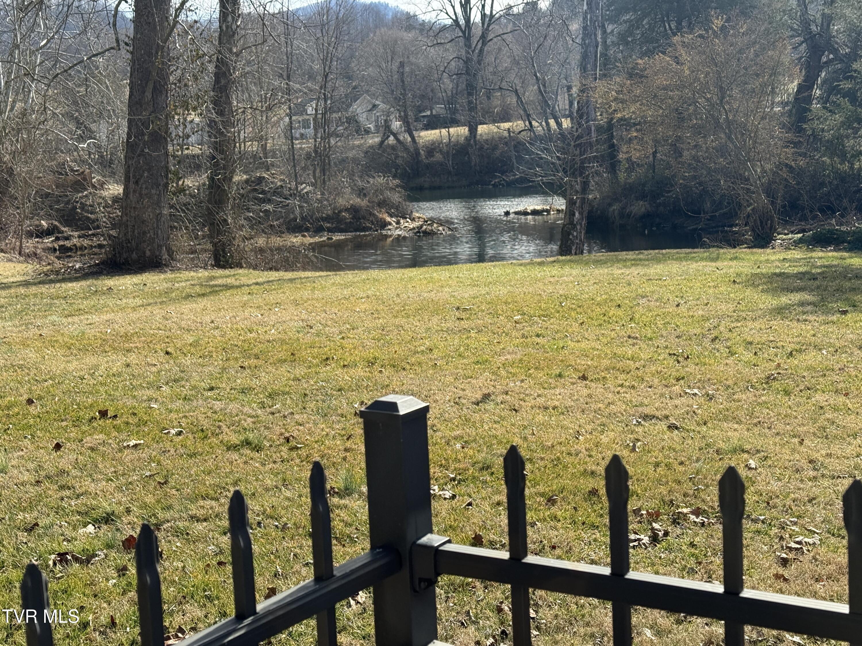 Elizabethton, Tennessee, 37643, United States, 5 Bedrooms Bedrooms, ,6 BathroomsBathrooms,Residential,Active,2019182