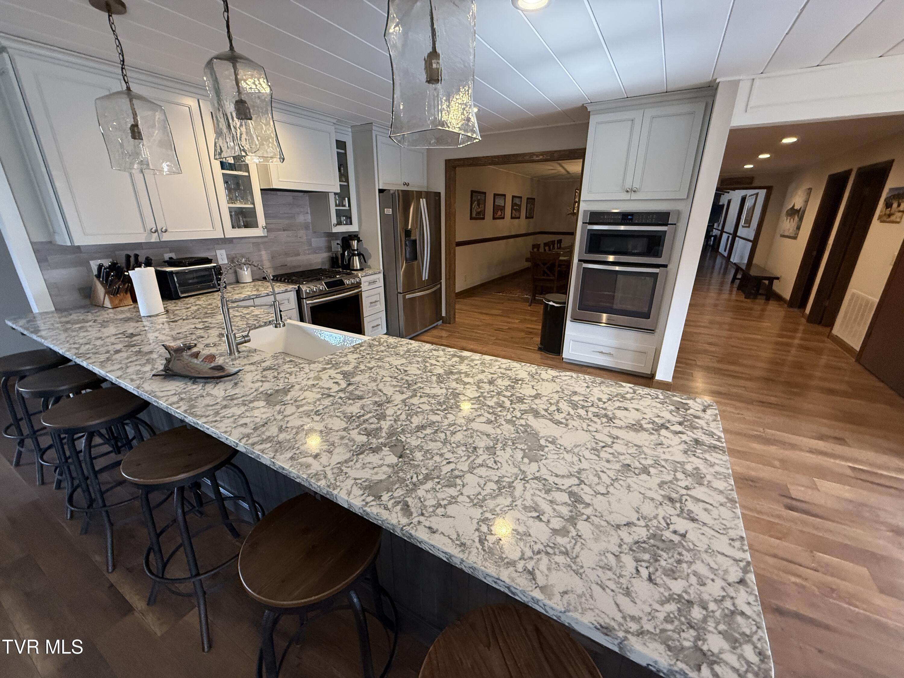 Elizabethton, Tennessee, 37643, United States, 5 Bedrooms Bedrooms, ,6 BathroomsBathrooms,Residential,Active,2019182