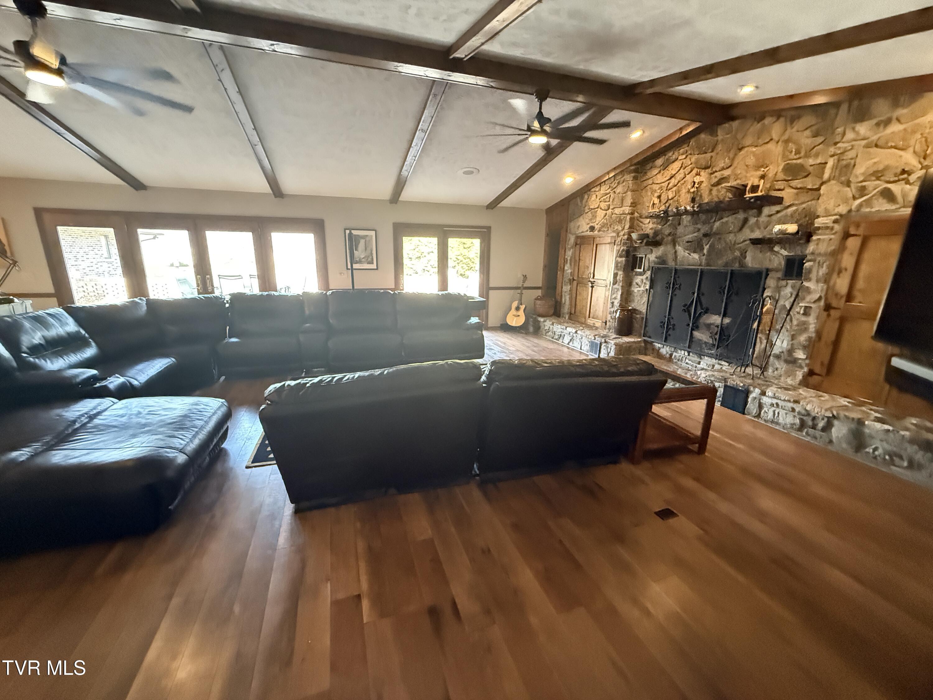 Elizabethton, Tennessee, 37643, United States, 5 Bedrooms Bedrooms, ,6 BathroomsBathrooms,Residential,Active,2019182