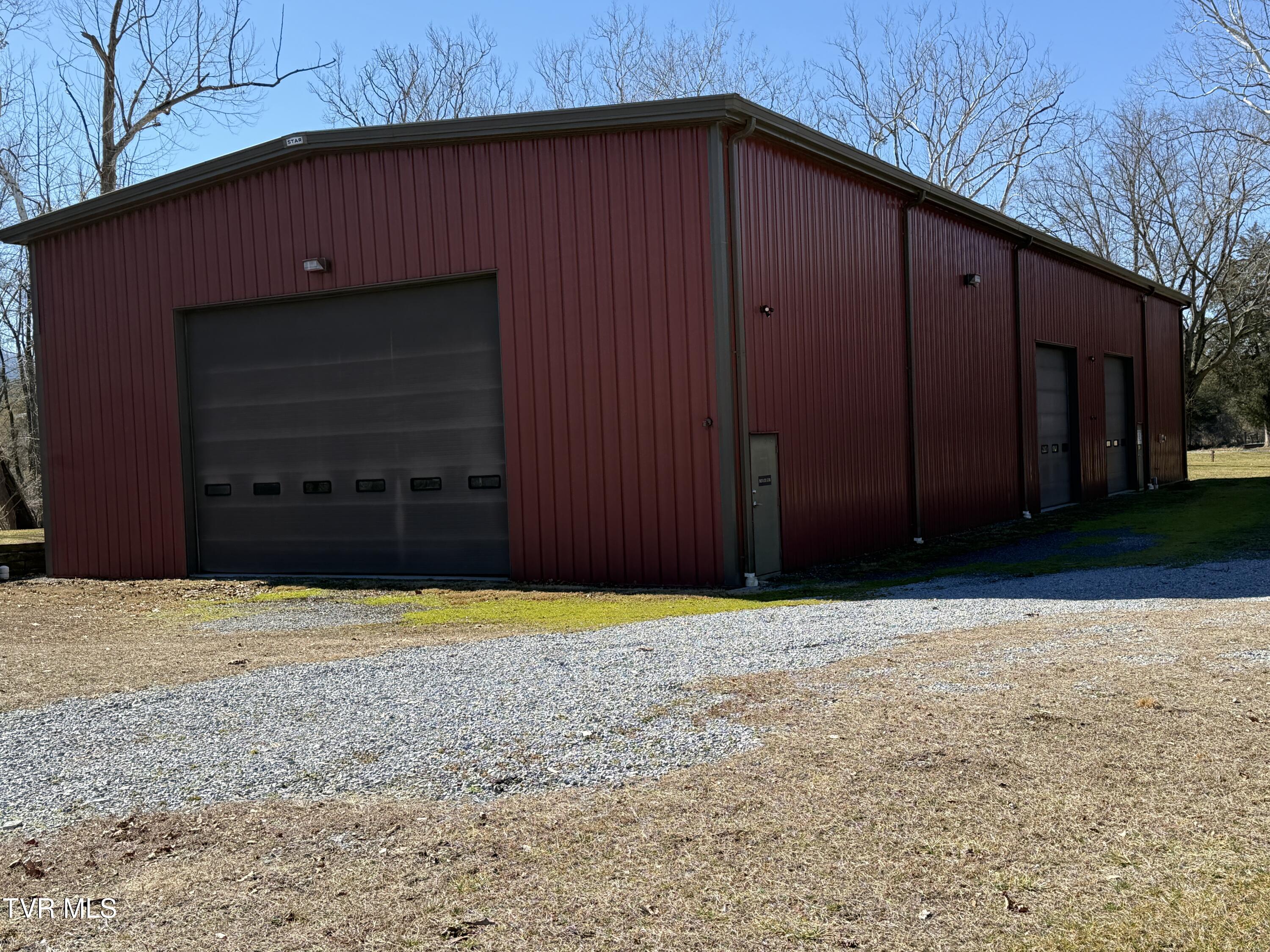 Elizabethton, Tennessee, 37643, United States, 5 Bedrooms Bedrooms, ,6 BathroomsBathrooms,Residential,Active,2019182
