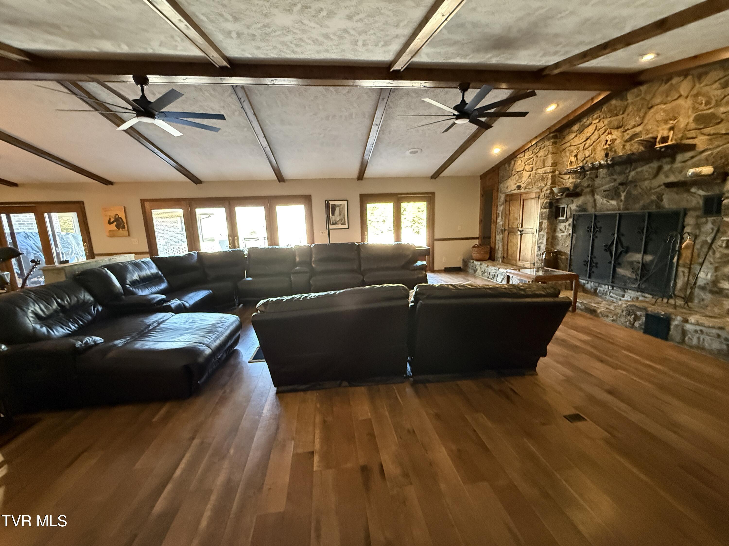 Elizabethton, Tennessee, 37643, United States, 5 Bedrooms Bedrooms, ,6 BathroomsBathrooms,Residential,Active,2019182