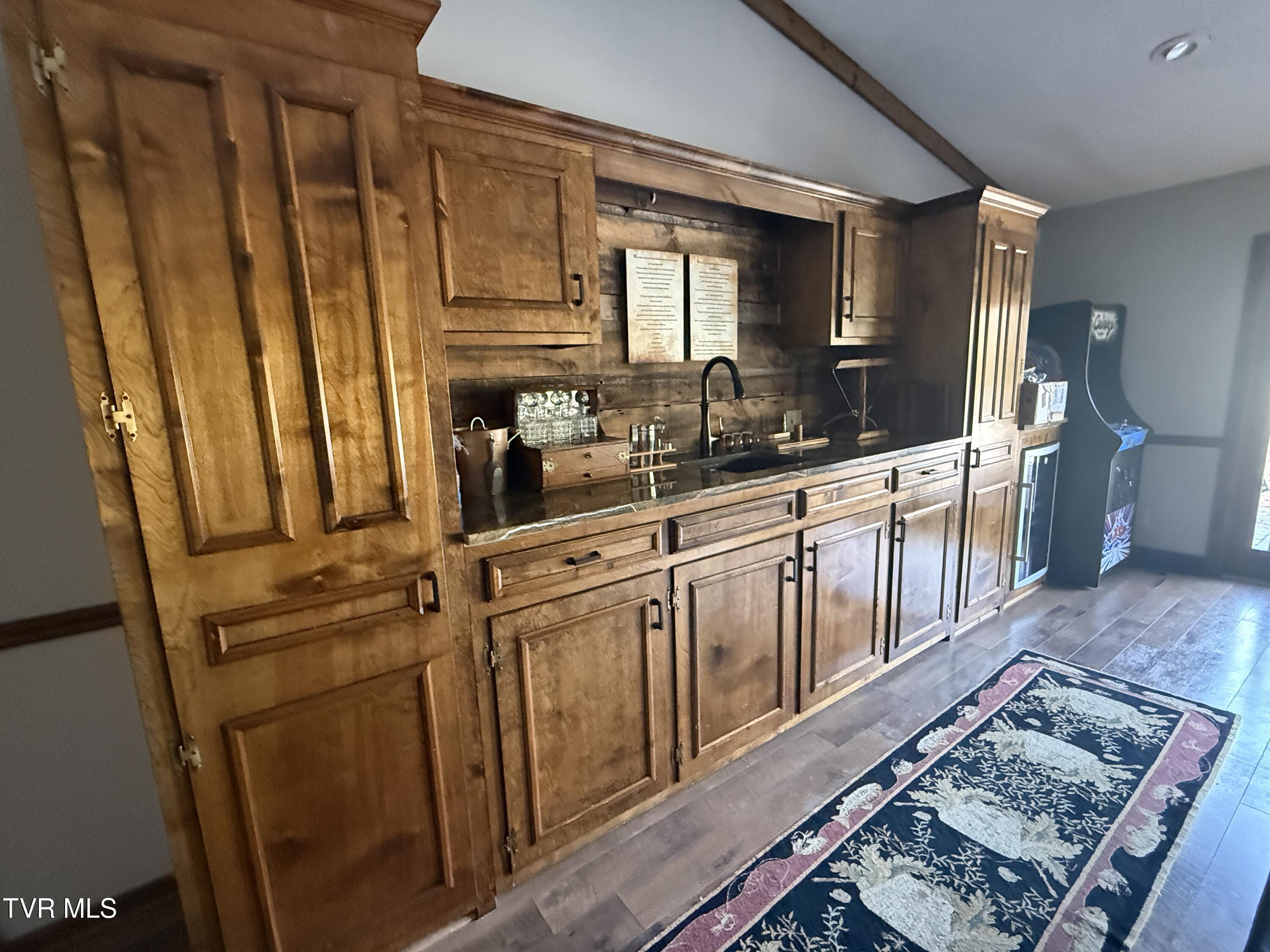 Elizabethton, Tennessee, 37643, United States, 5 Bedrooms Bedrooms, ,6 BathroomsBathrooms,Residential,Active,2019182