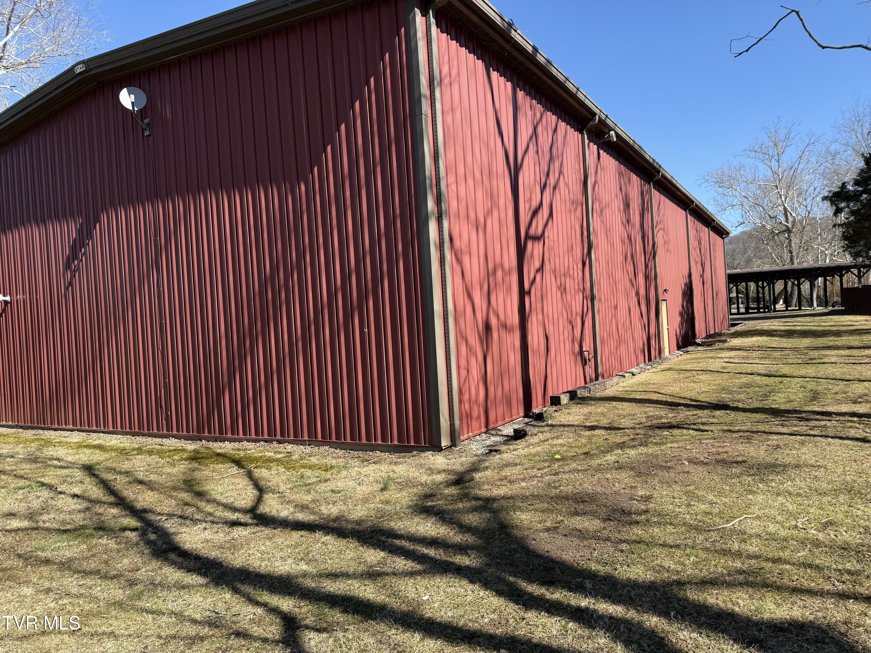Elizabethton, Tennessee, 37643, United States, 5 Bedrooms Bedrooms, ,6 BathroomsBathrooms,Residential,Active,2019182
