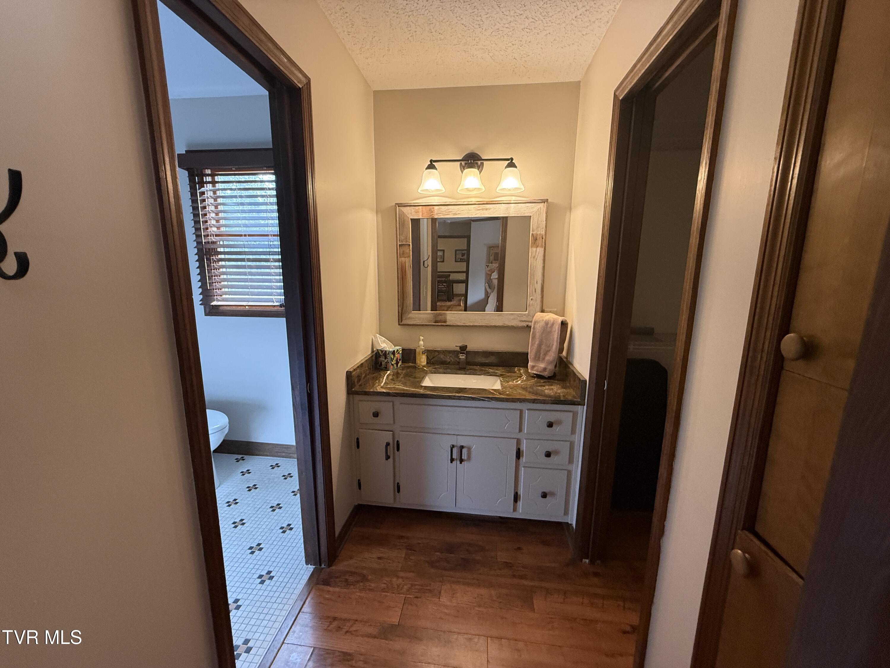 Elizabethton, Tennessee, 37643, United States, 5 Bedrooms Bedrooms, ,6 BathroomsBathrooms,Residential,Active,2019182
