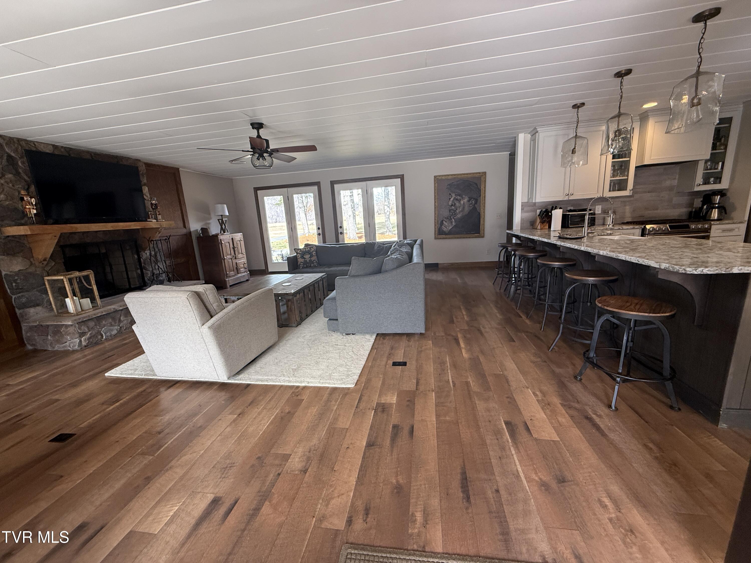 Elizabethton, Tennessee, 37643, United States, 5 Bedrooms Bedrooms, ,6 BathroomsBathrooms,Residential,Active,2019182