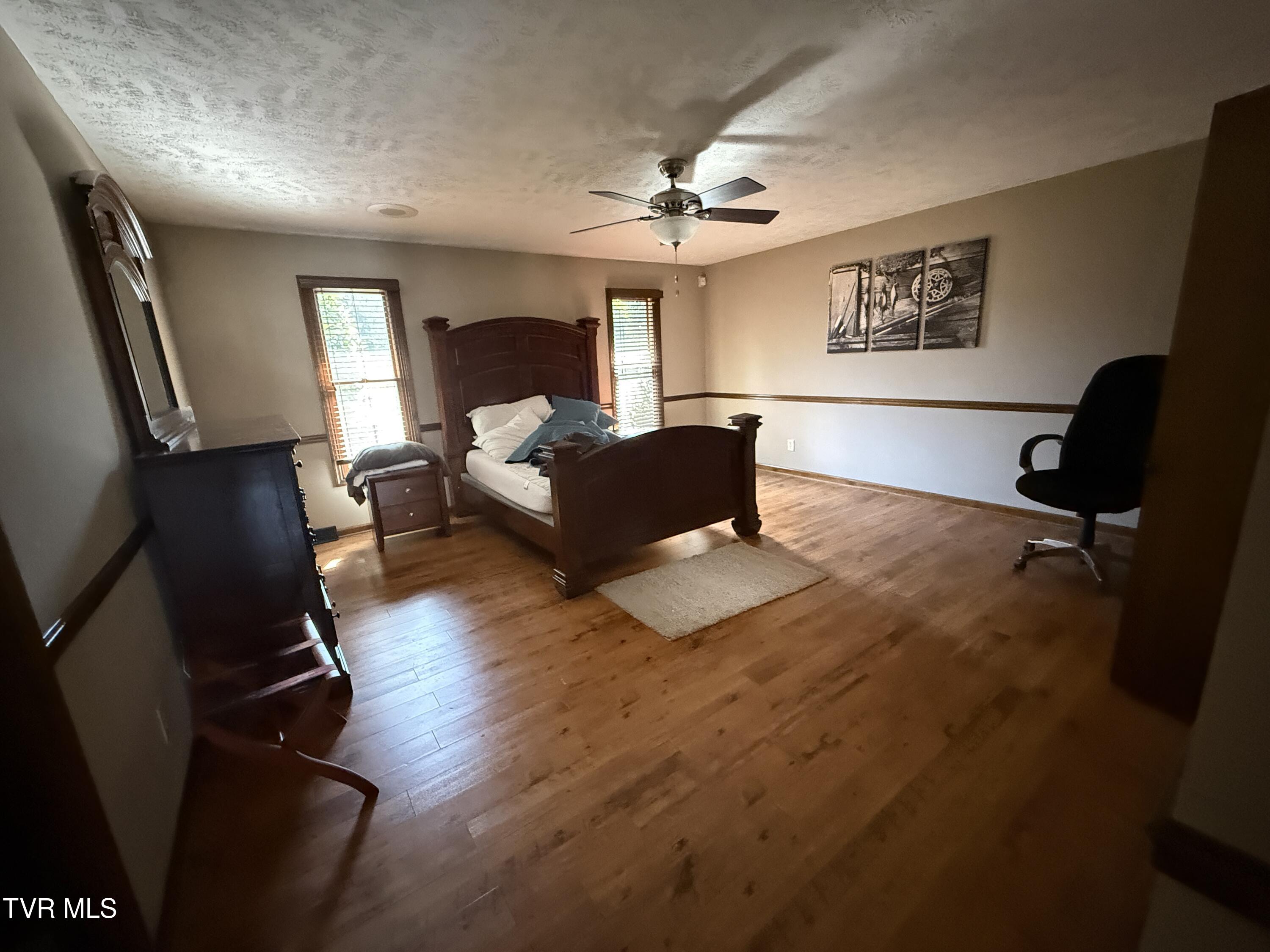 Elizabethton, Tennessee, 37643, United States, 5 Bedrooms Bedrooms, ,6 BathroomsBathrooms,Residential,Active,2019182