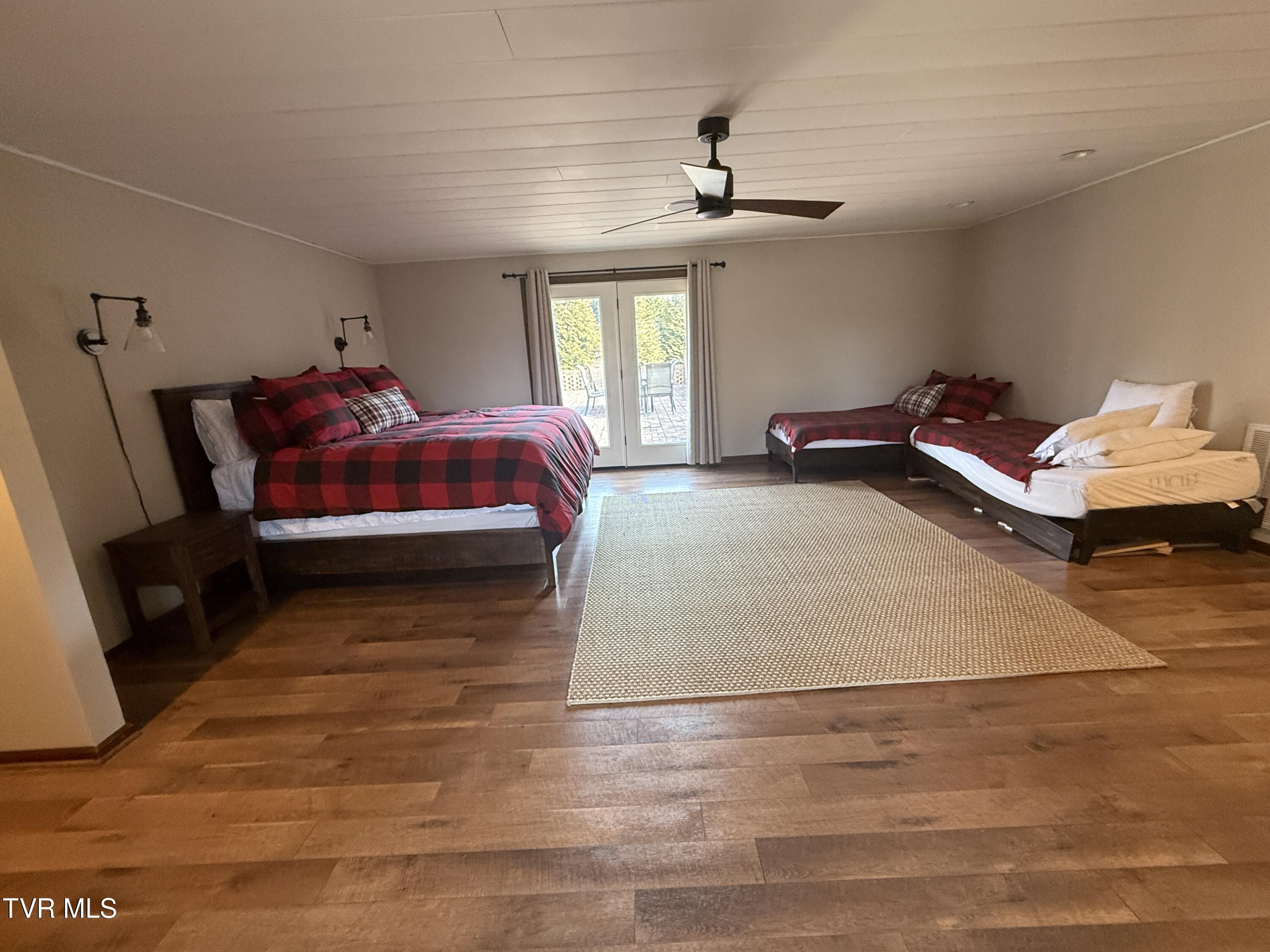 Elizabethton, Tennessee, 37643, United States, 5 Bedrooms Bedrooms, ,6 BathroomsBathrooms,Residential,Active,2019182