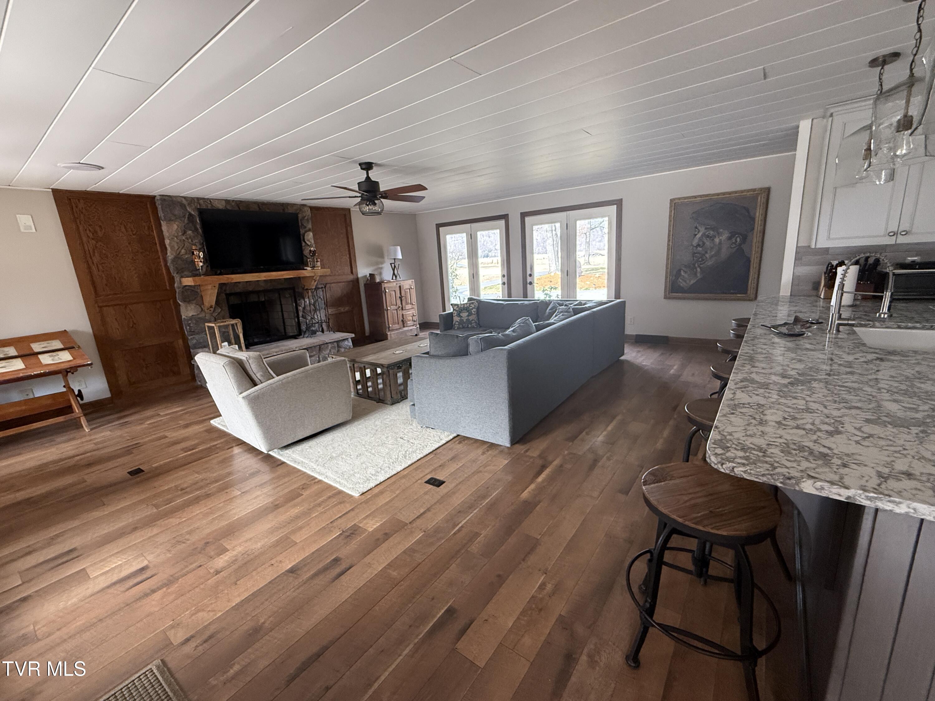 Elizabethton, Tennessee, 37643, United States, 5 Bedrooms Bedrooms, ,6 BathroomsBathrooms,Residential,Active,2019182