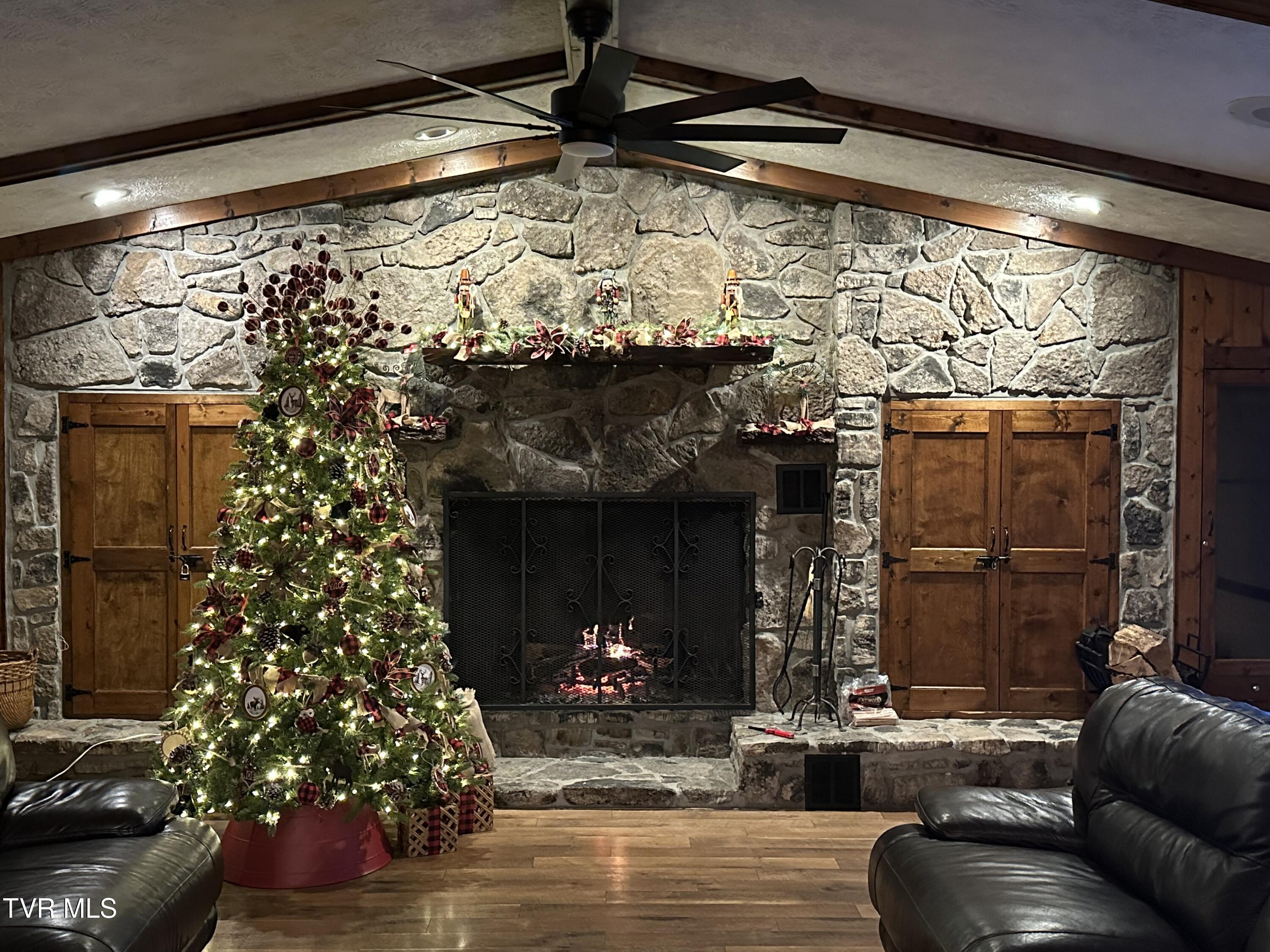 Elizabethton, Tennessee, 37643, United States, 5 Bedrooms Bedrooms, ,6 BathroomsBathrooms,Residential,Active,2019182