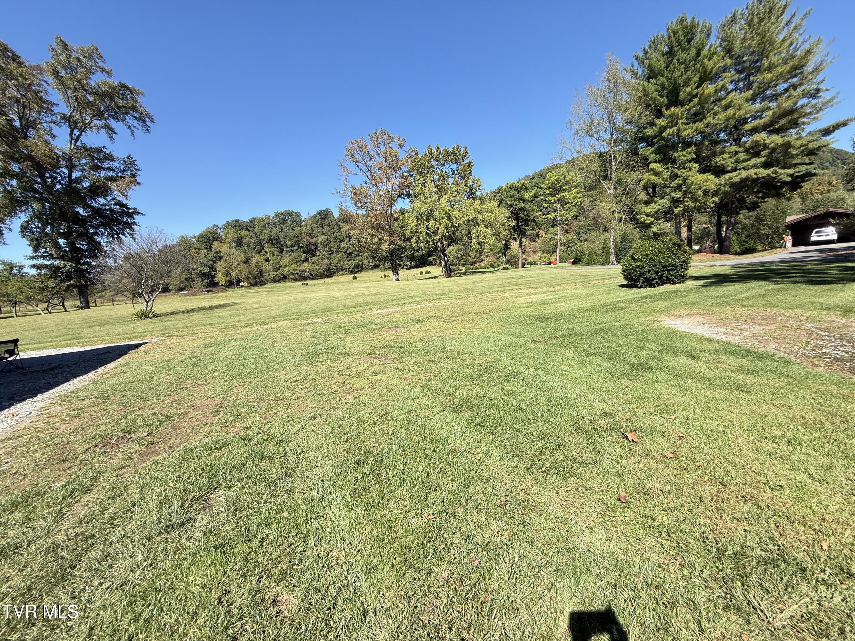 Elizabethton, Tennessee, 37643, United States, 5 Bedrooms Bedrooms, ,6 BathroomsBathrooms,Residential,Active,2019182