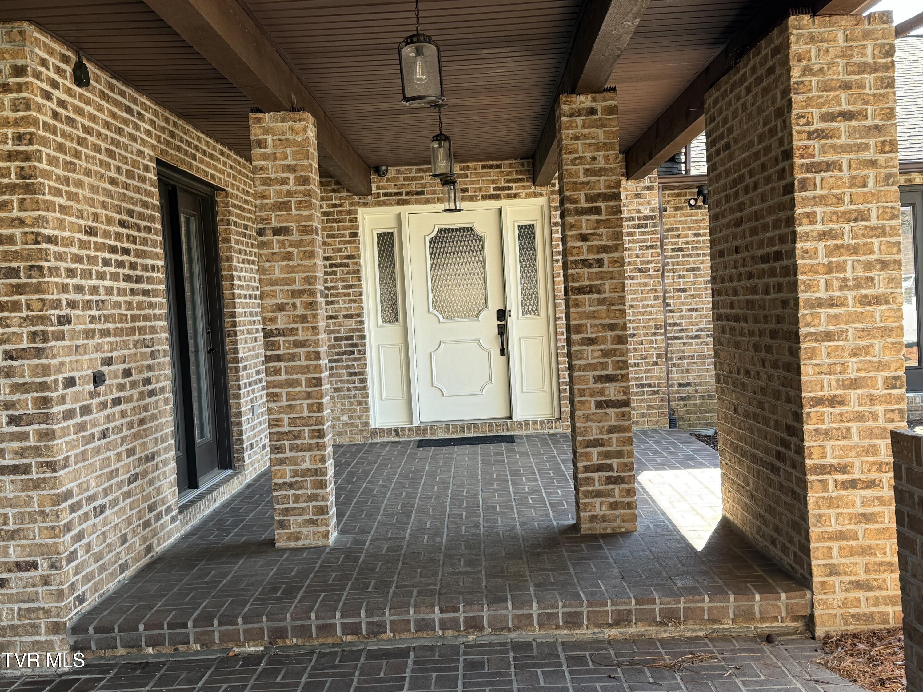 Elizabethton, Tennessee, 37643, United States, 5 Bedrooms Bedrooms, ,6 BathroomsBathrooms,Residential,Active,2019182