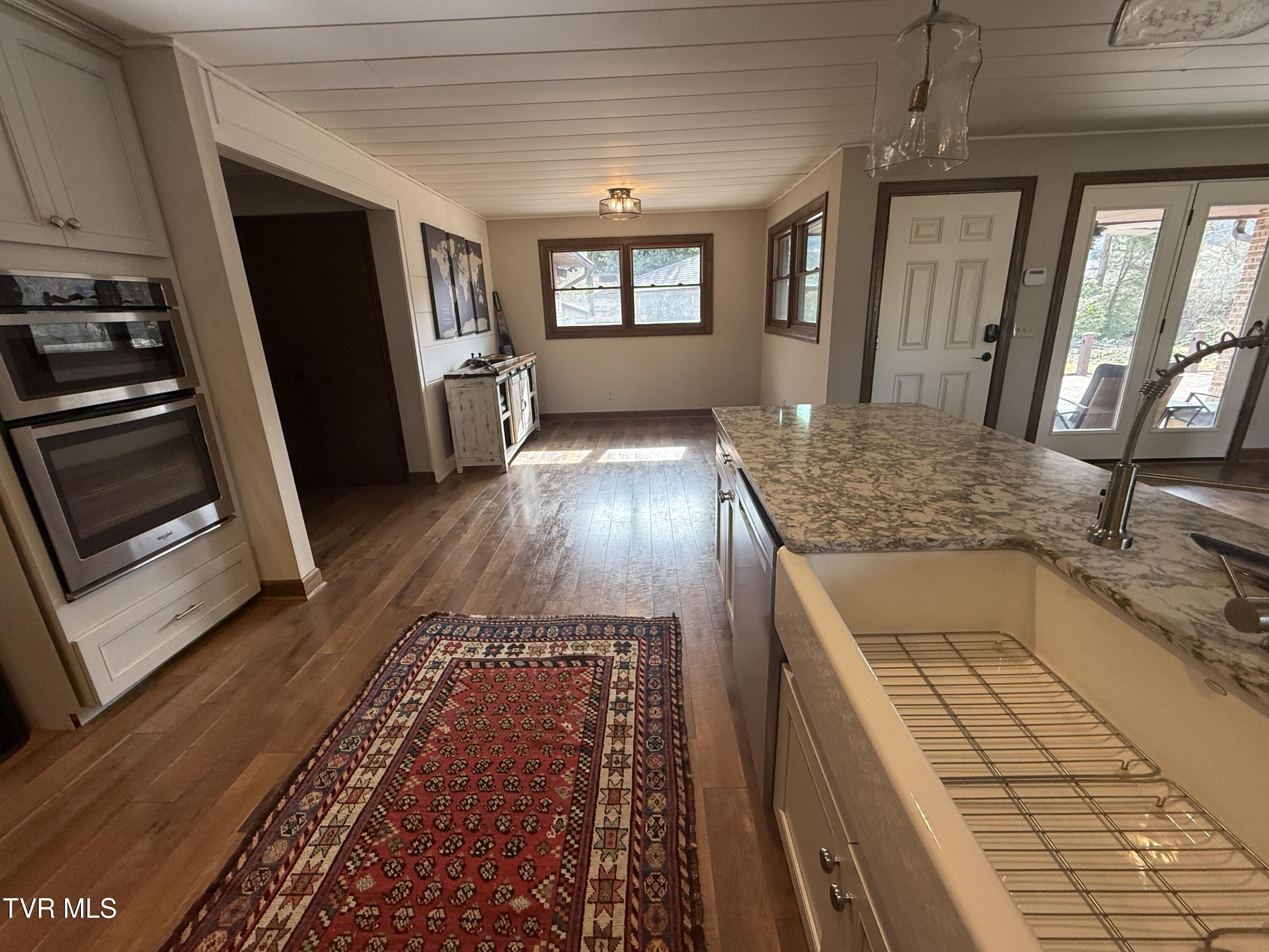 Elizabethton, Tennessee, 37643, United States, 5 Bedrooms Bedrooms, ,6 BathroomsBathrooms,Residential,Active,2019182