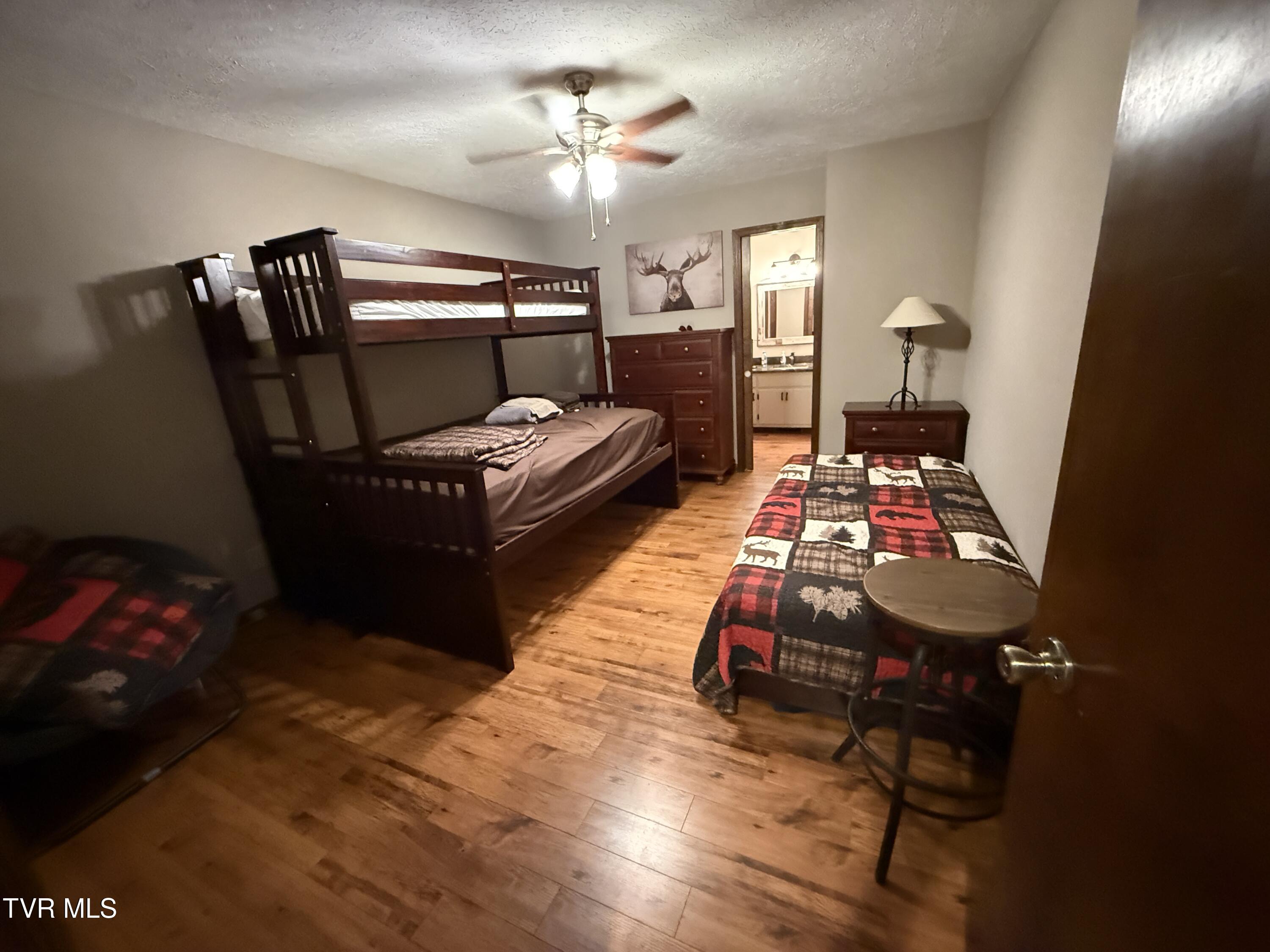 Elizabethton, Tennessee, 37643, United States, 5 Bedrooms Bedrooms, ,6 BathroomsBathrooms,Residential,Active,2019182