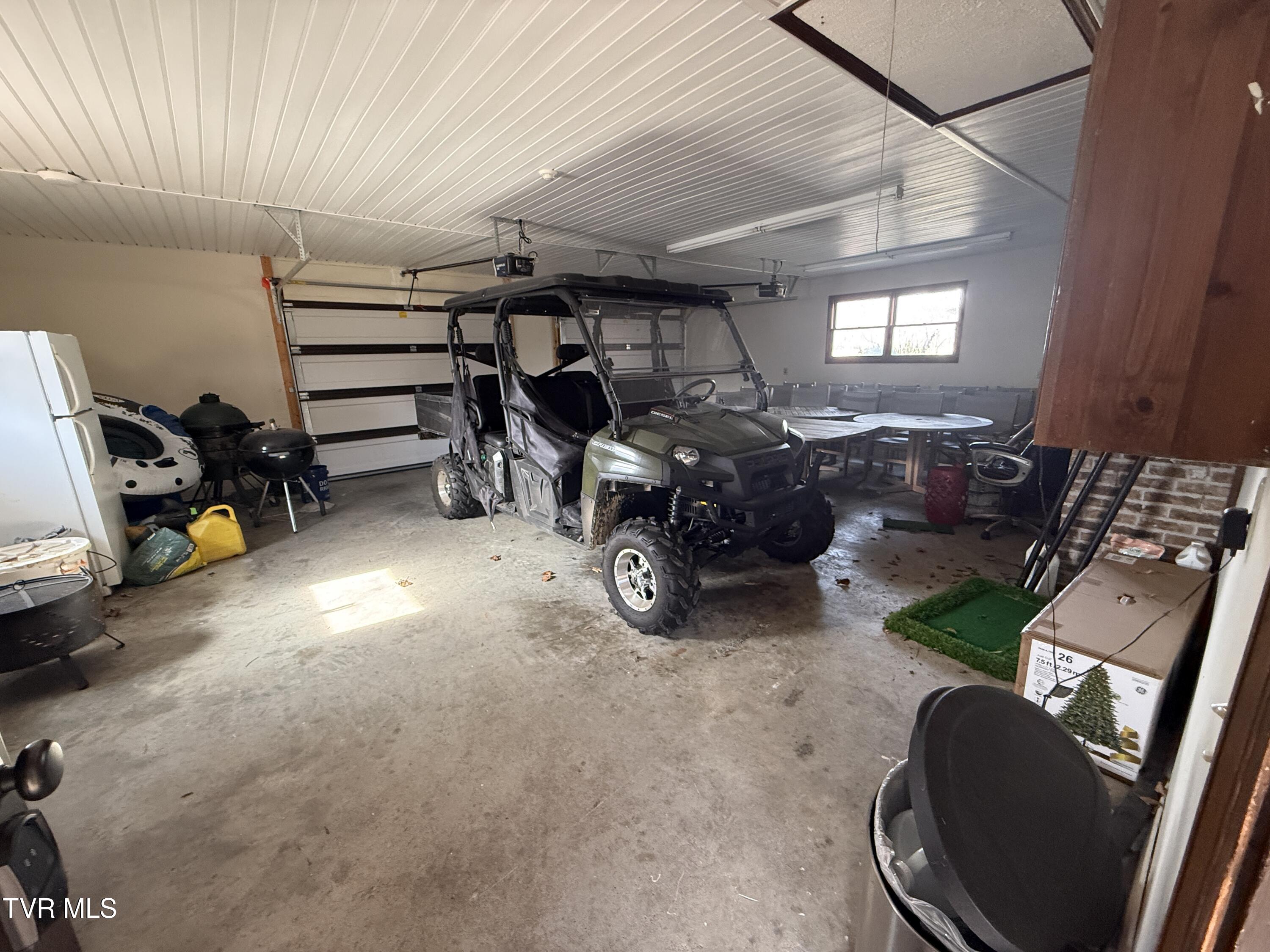 Elizabethton, Tennessee, 37643, United States, 5 Bedrooms Bedrooms, ,6 BathroomsBathrooms,Residential,Active,2019182