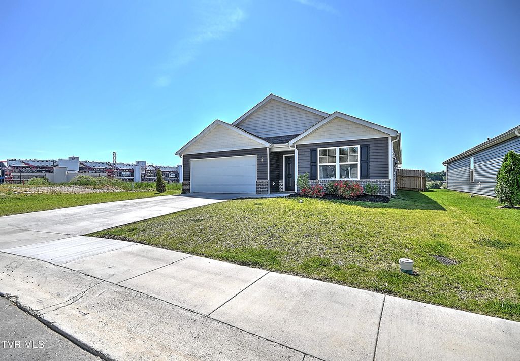 Photo of 197 Crawford CIR, Bristol, TN 37620 (MLS # 9995655)