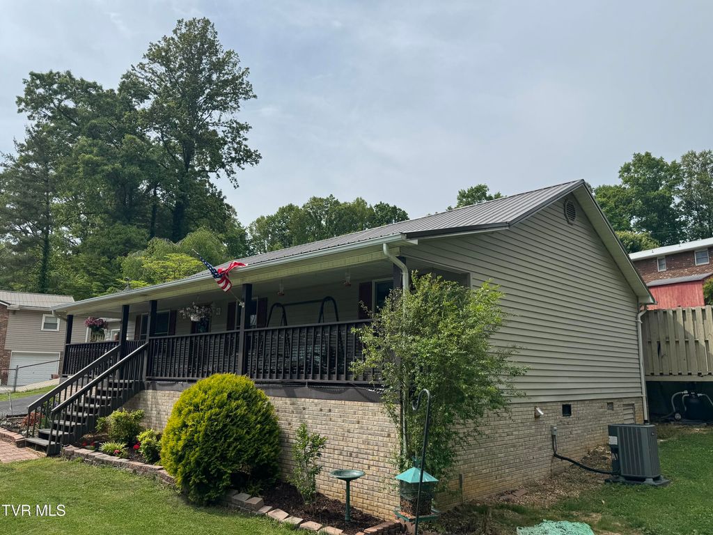 Photo of 727 Fleetwood Avenue, Church Hill, TN 37642 (MLS # 9994936)