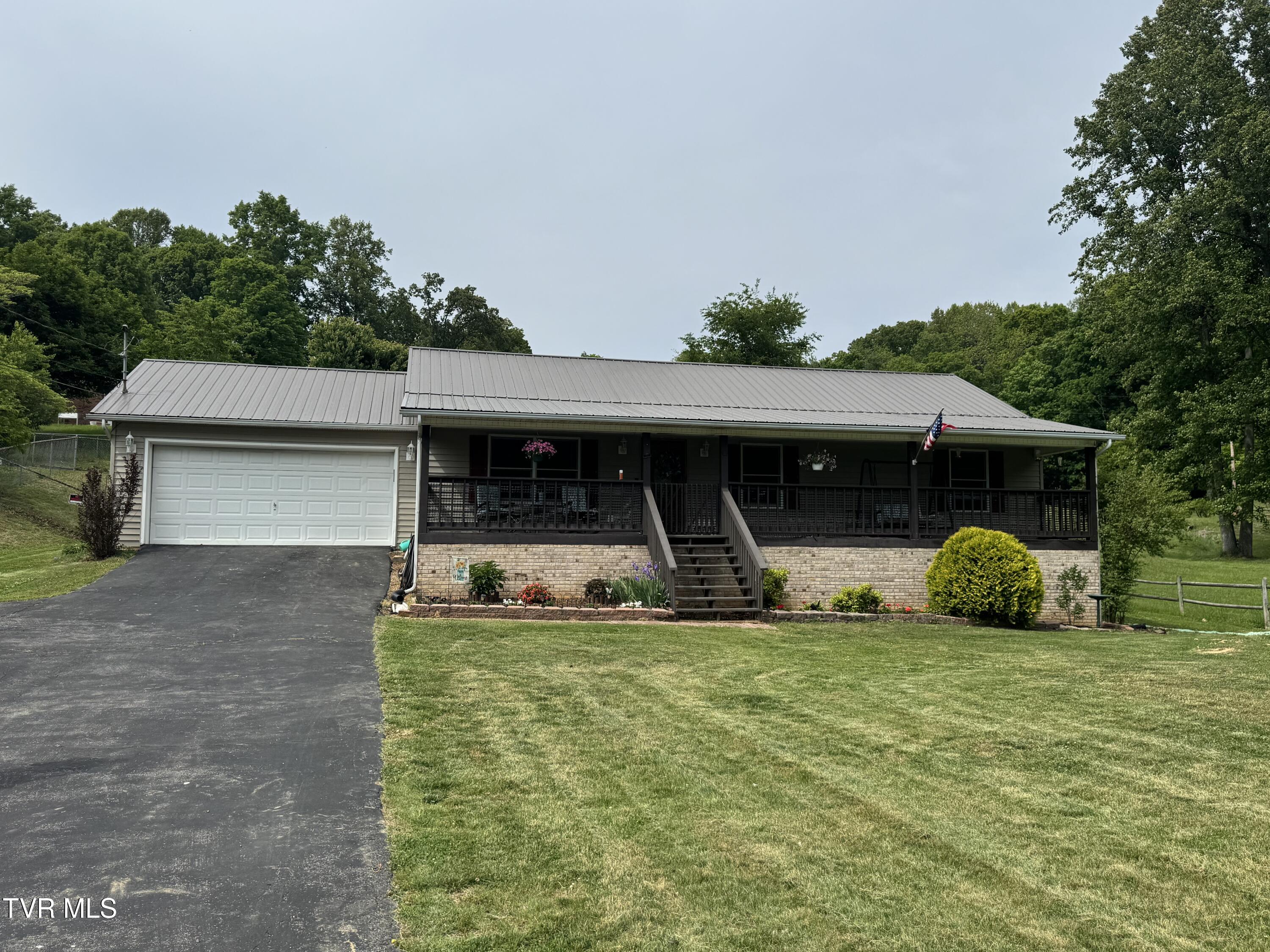 727 Fleetwood Avenue