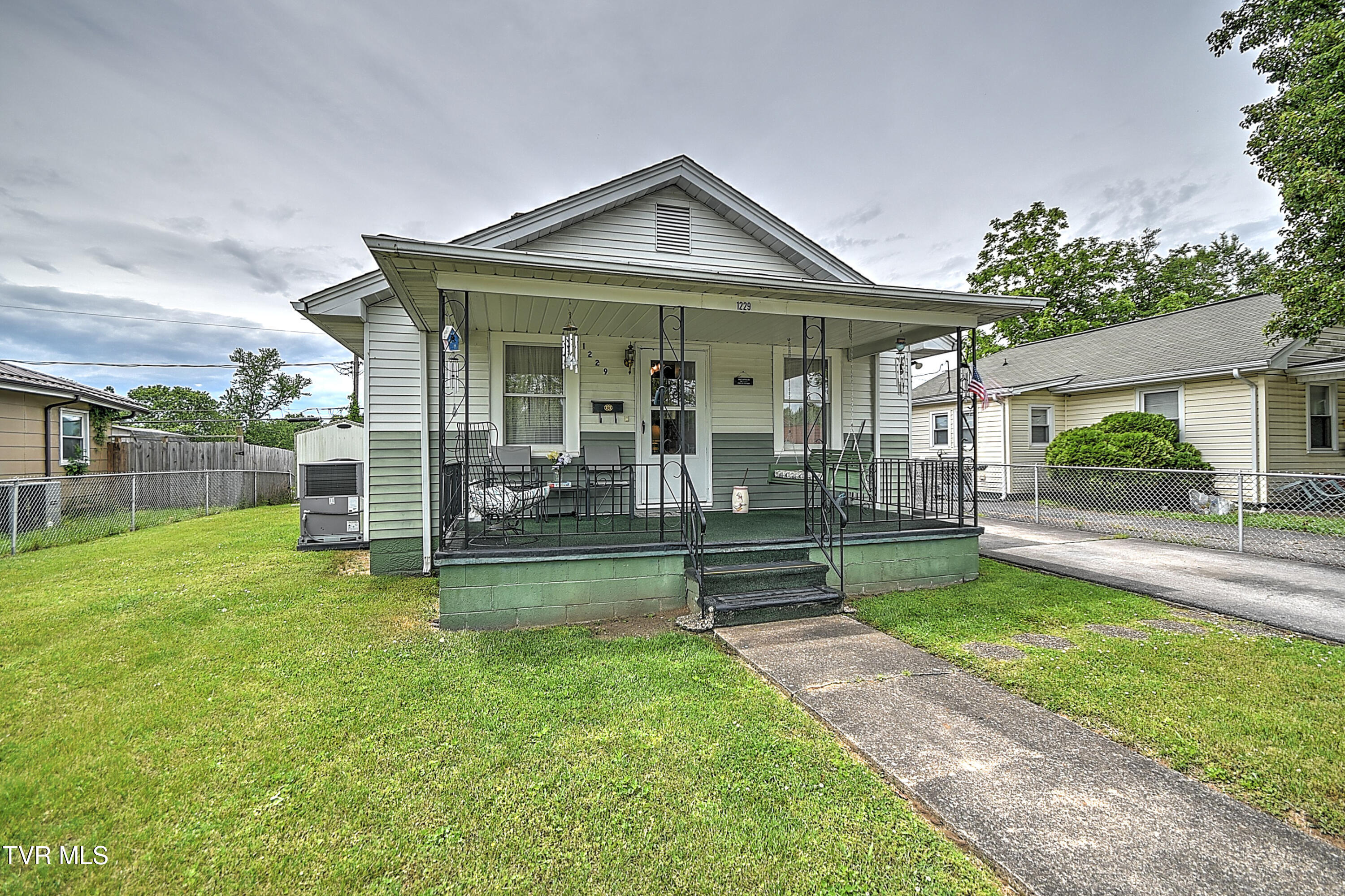 1229 Holyoke Street, Kingsport, Tennessee image 2