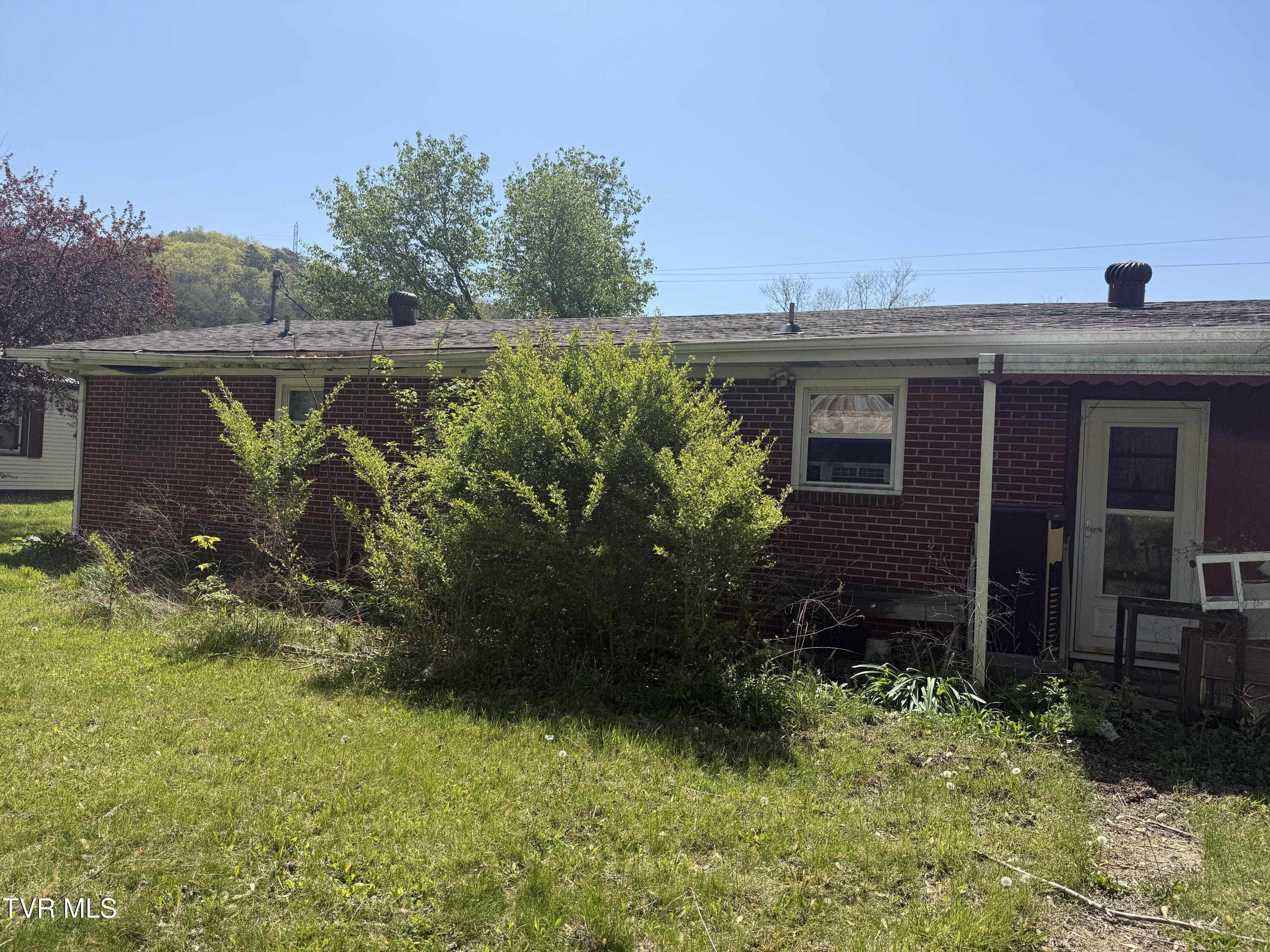 467 Bunker Hill Road, Bluff City, Tennessee image 13