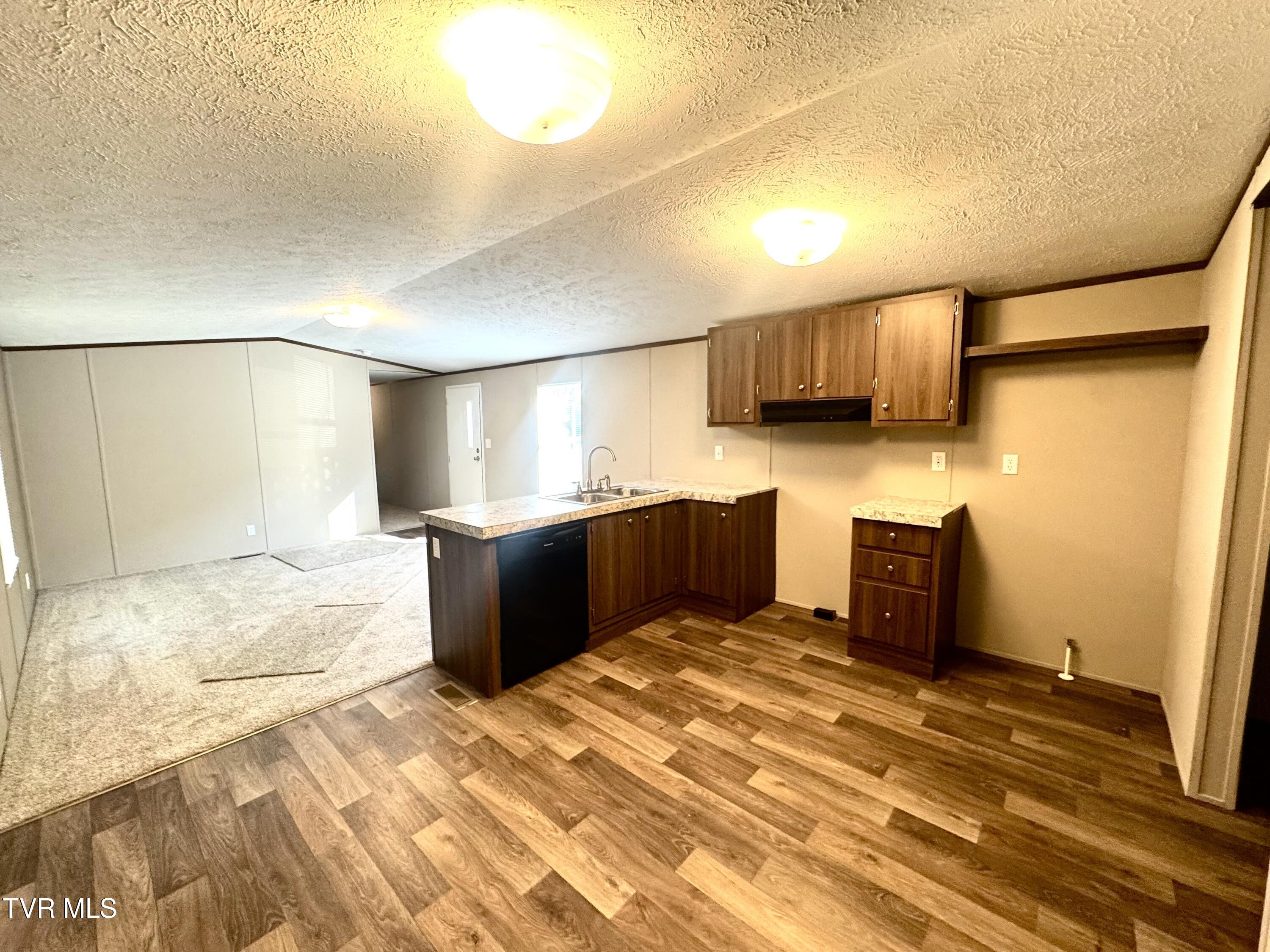 236 Redwood Drive, Raven, Virginia image 4