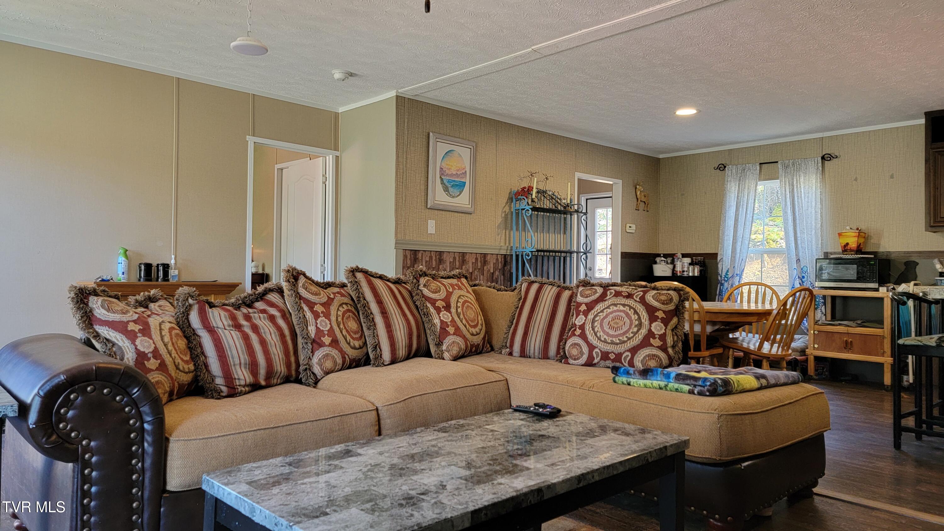 1229 Pleasant Valley Road, Mountain City, Tennessee image 8