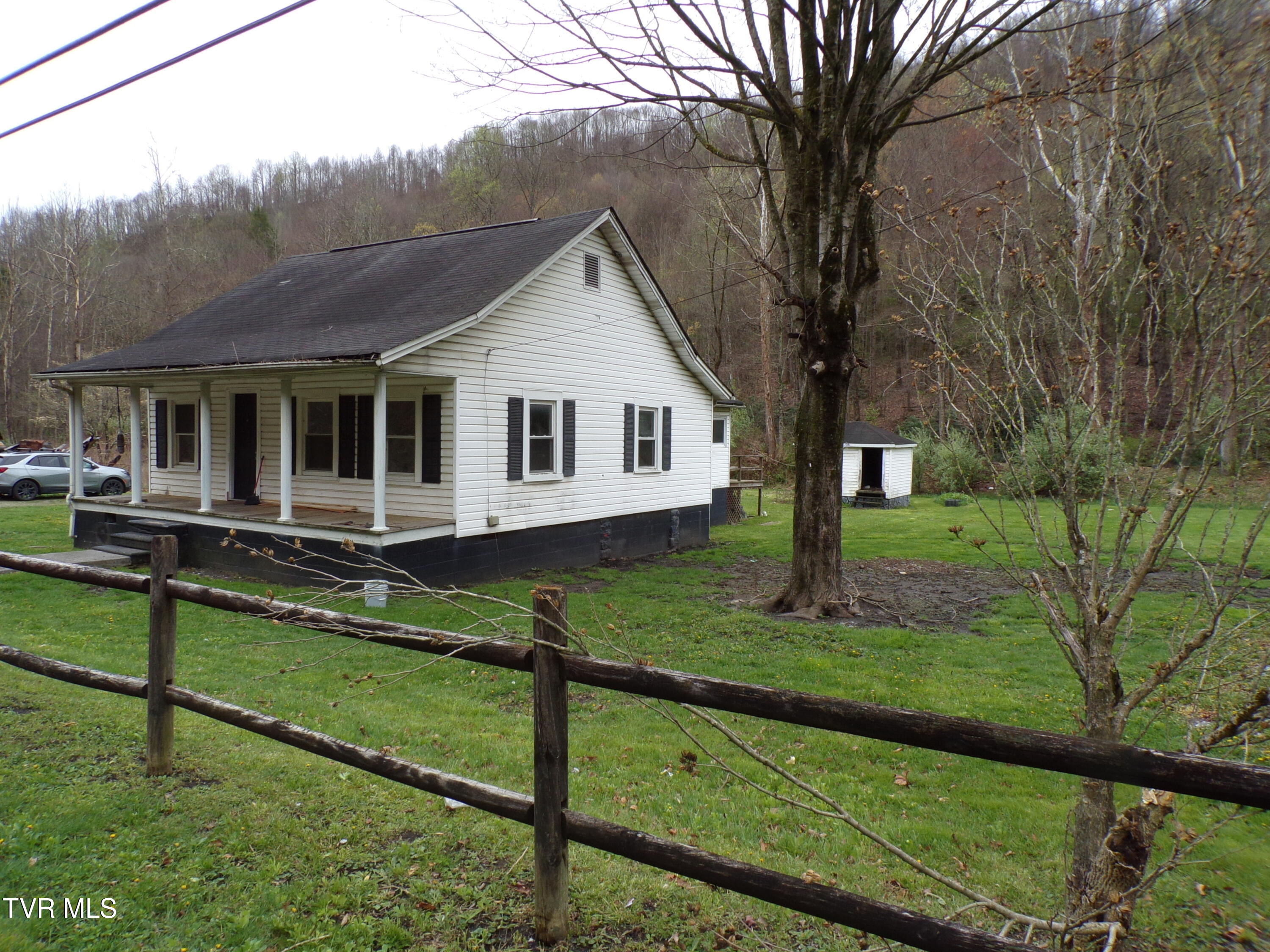 2342 Roda Road, Appalachia, Virginia image 2
