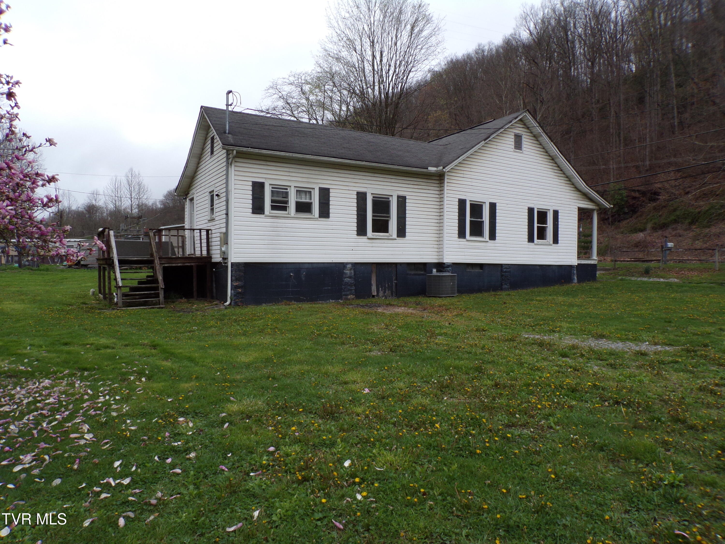 2342 Roda Road, Appalachia, Virginia image 6