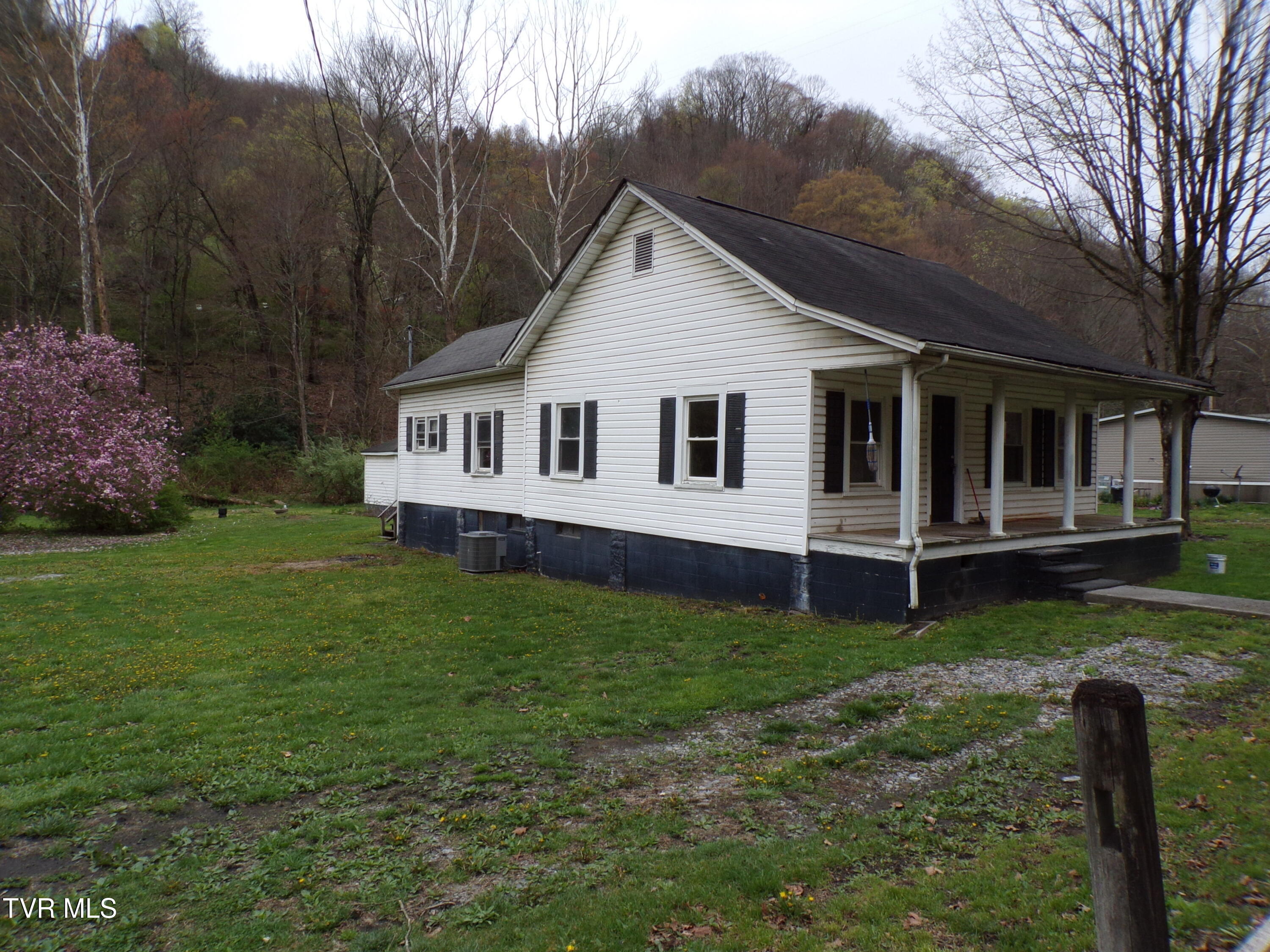 2342 Roda Road, Appalachia, Virginia image 3