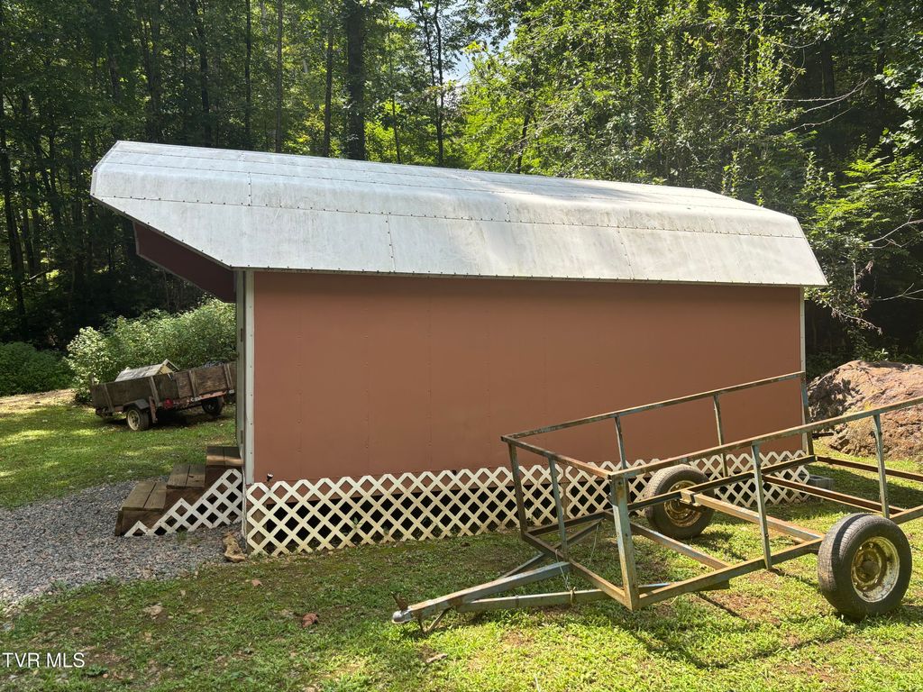 Photo of 100 Gate Hollow Road, Mountain City, TN 37683 (MLS # 9984524)