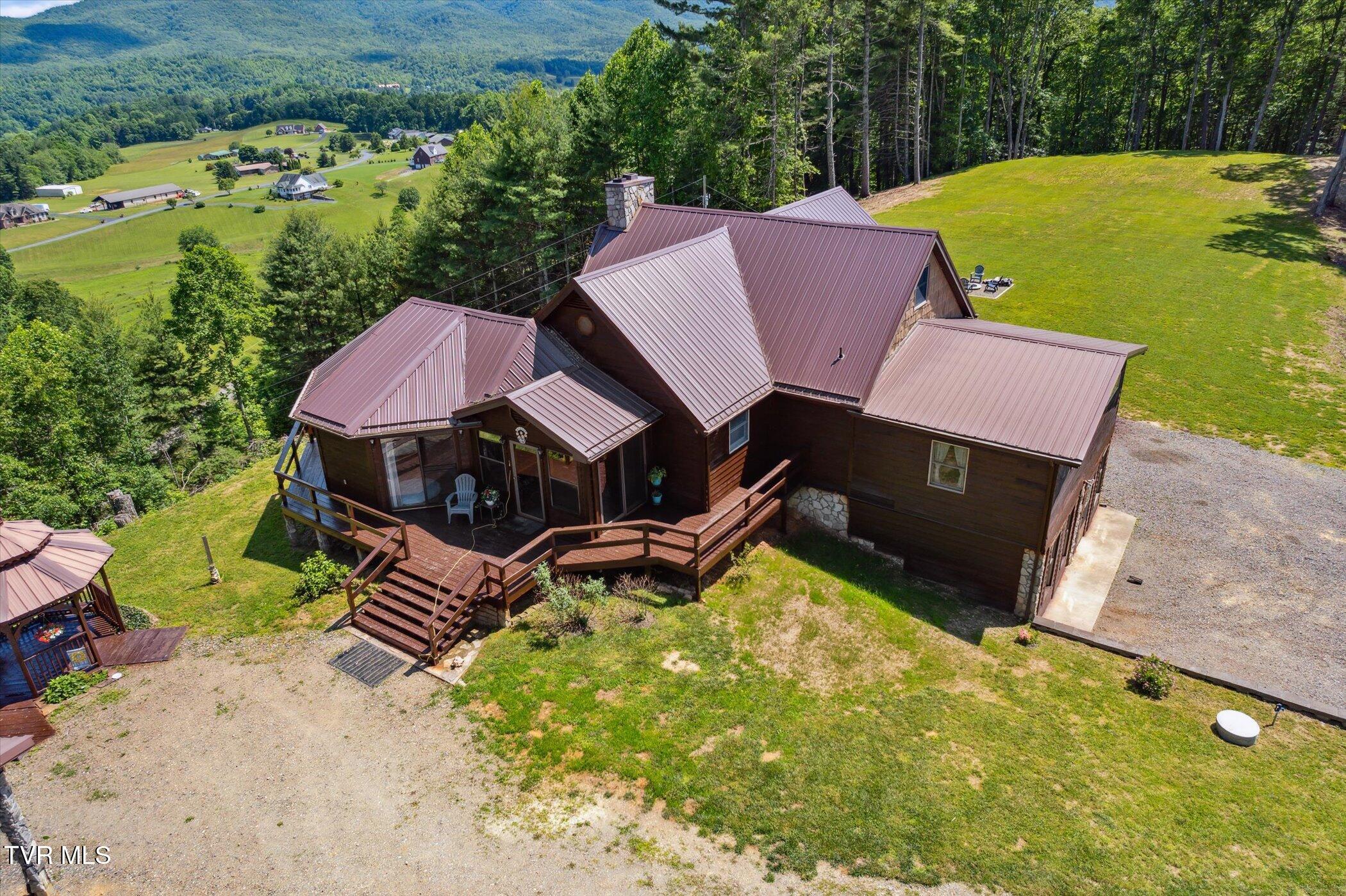 620 Swift Hollow Lane, Mountain City, Tennessee image 4